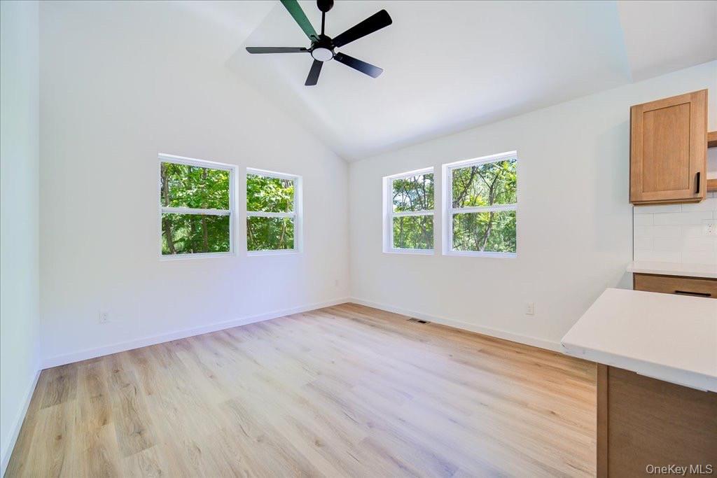 452 Vineyard Avenue Property Photo 10