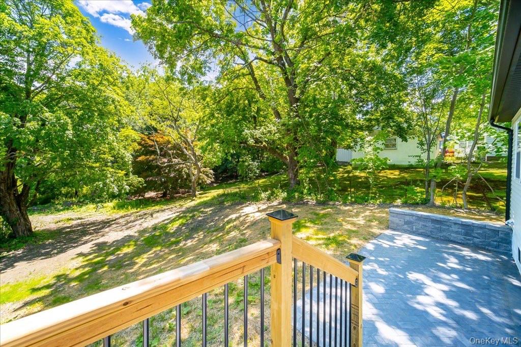 452 Vineyard Avenue Property Photo 18