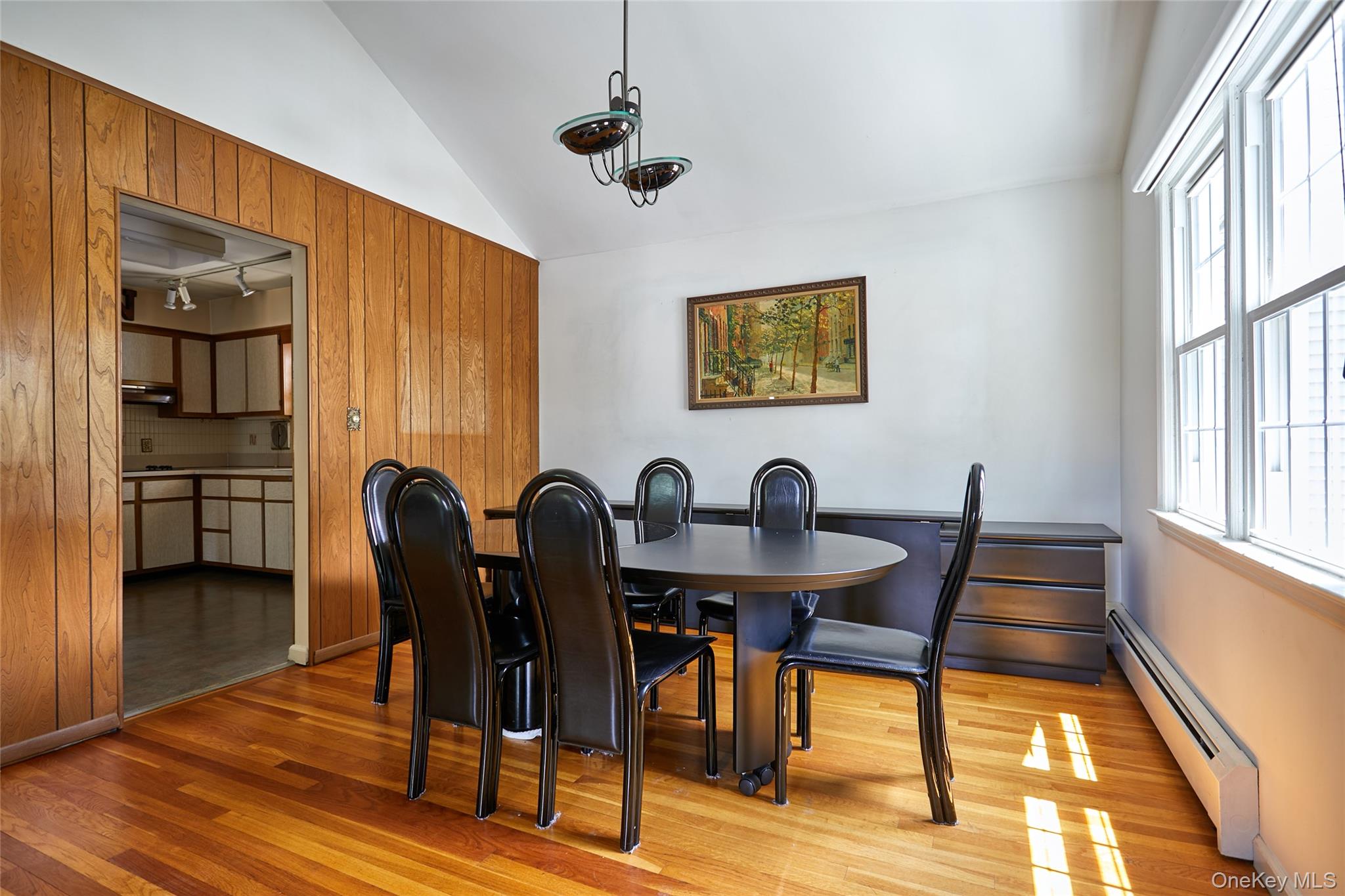 33 N Tyson Avenue Property Photo 5