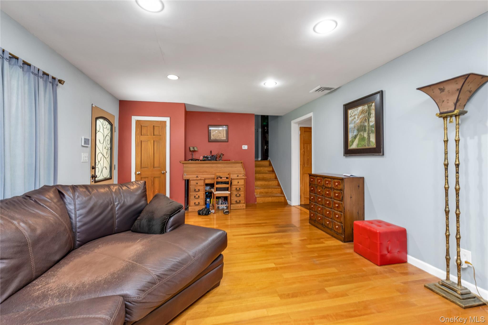 21 Laurel Avenue Property Photo 4