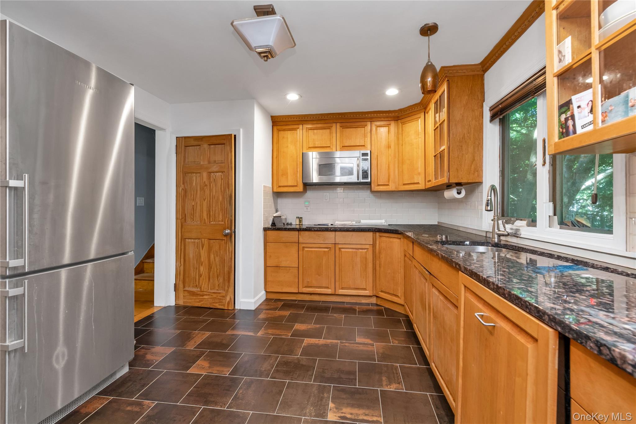 21 Laurel Avenue Property Photo 7