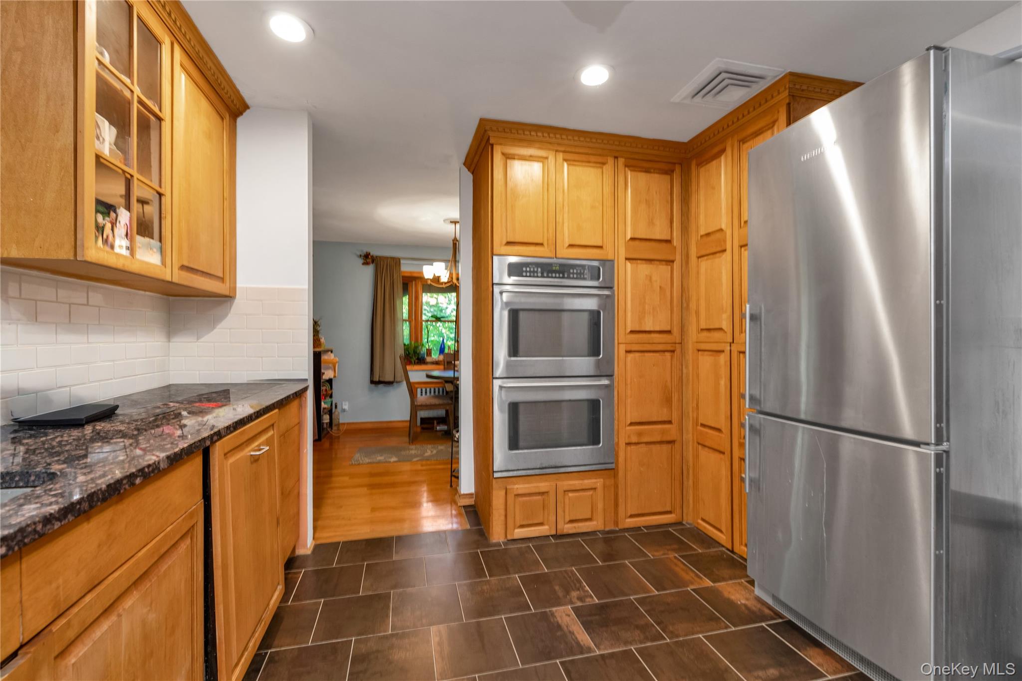21 Laurel Avenue Property Photo 9