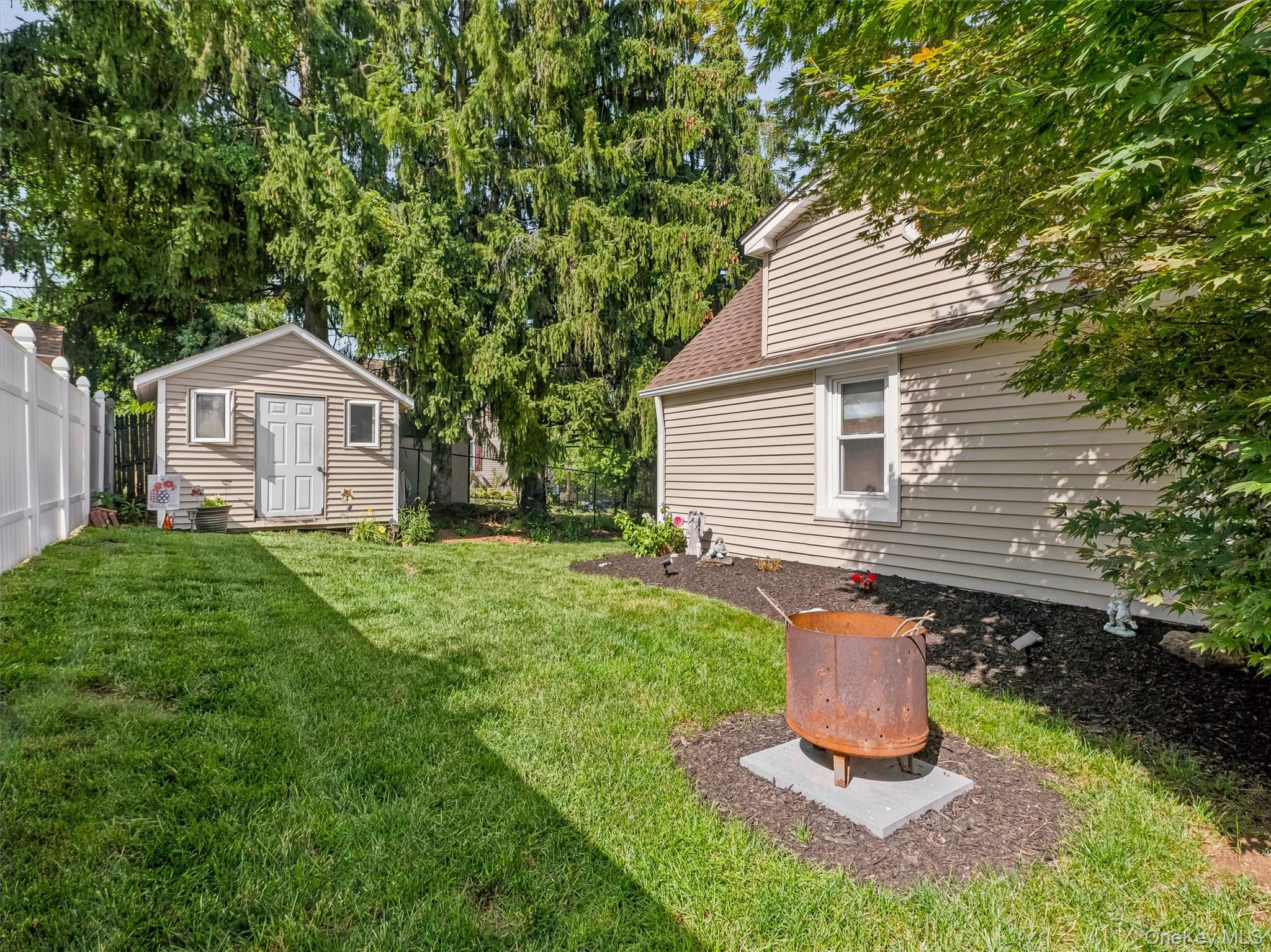 126 S Harrison Avenue Property Photo 32
