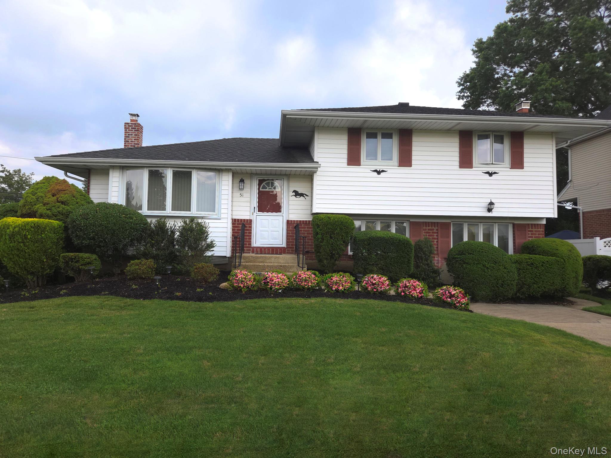 51 Eileen Avenue Property Photo 2