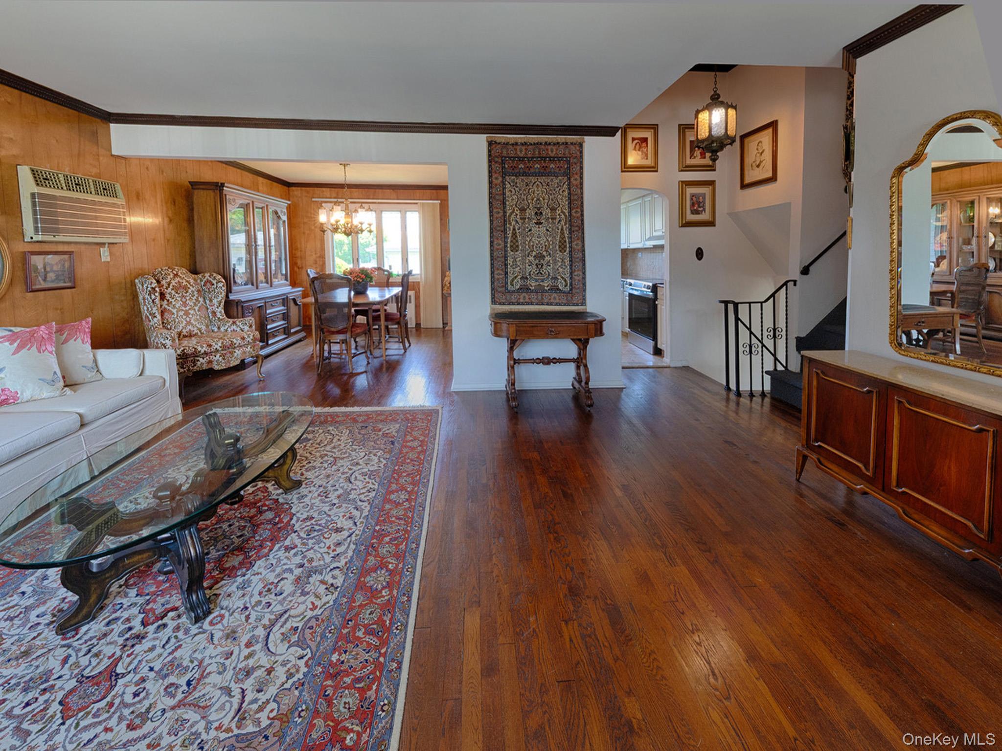 51 Eileen Avenue Property Photo 5