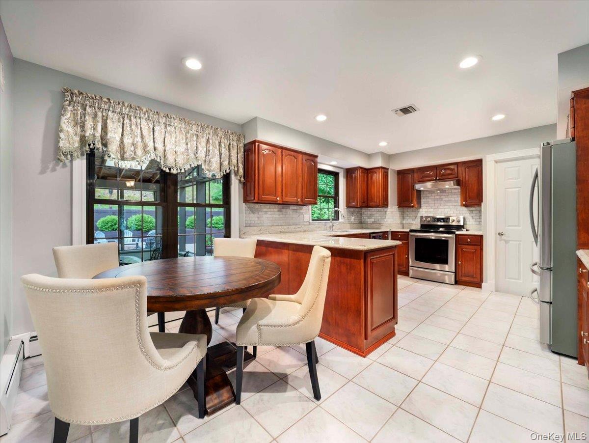 10 Burham Drive Property Photo 15