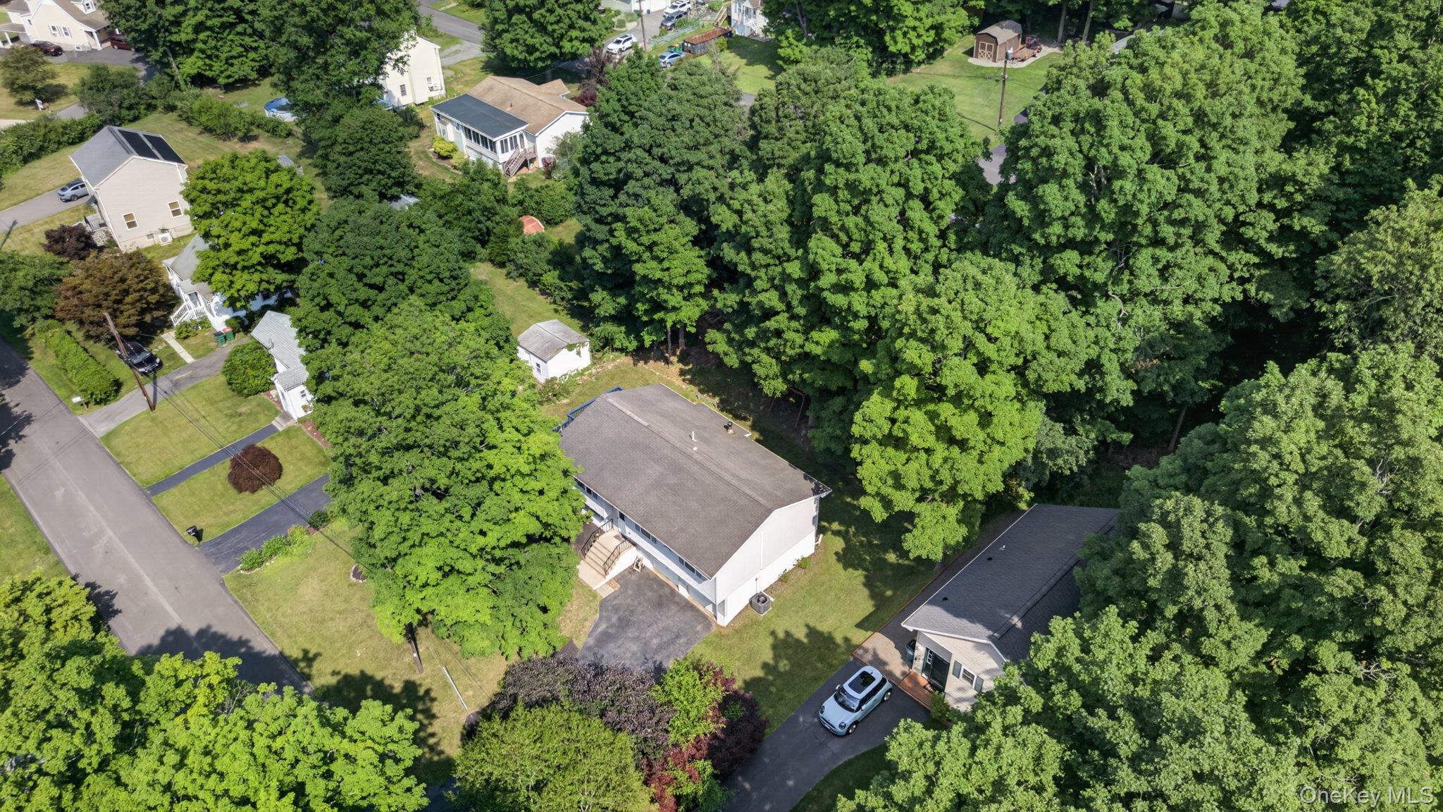 12 Pond Place Property Photo 4