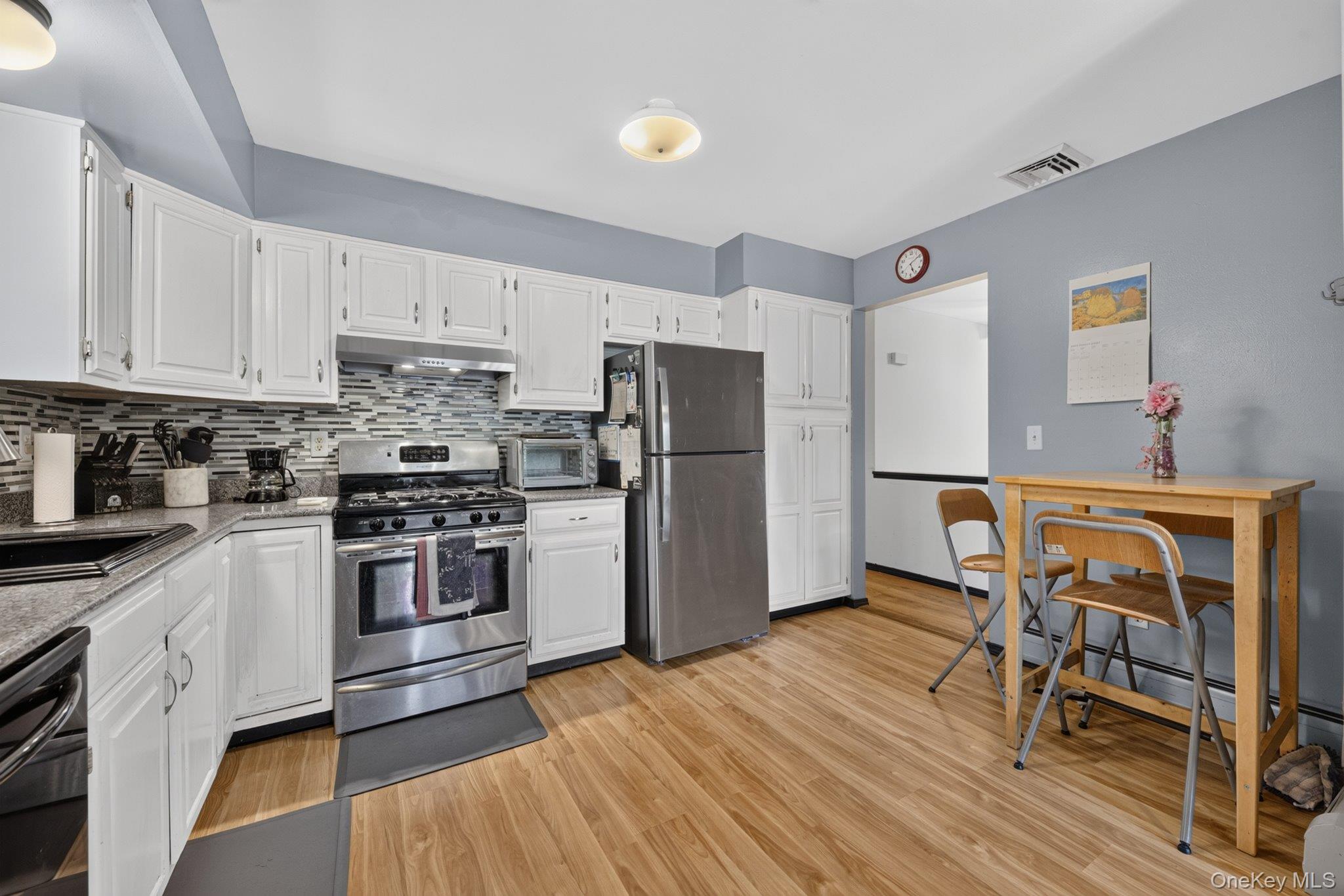 12 Pond Place Property Photo 14