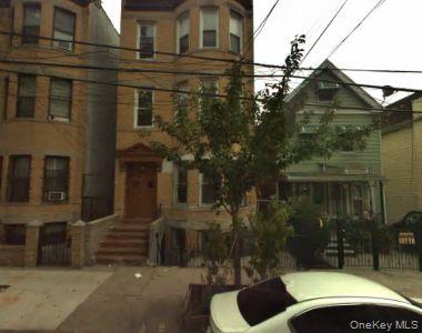 1460 Bryant Avenue Property Photo 1