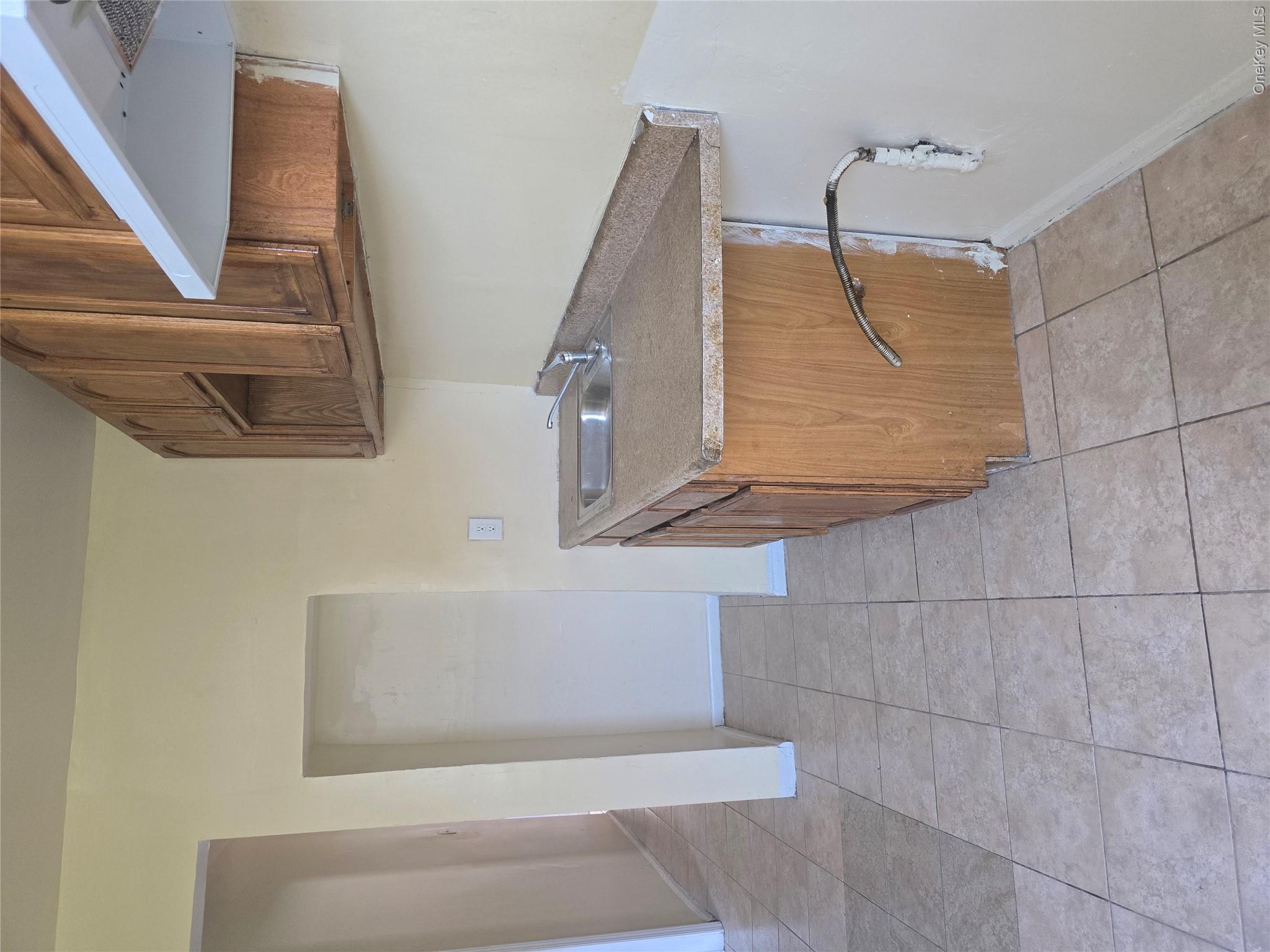 1460 Bryant Avenue Property Photo 13