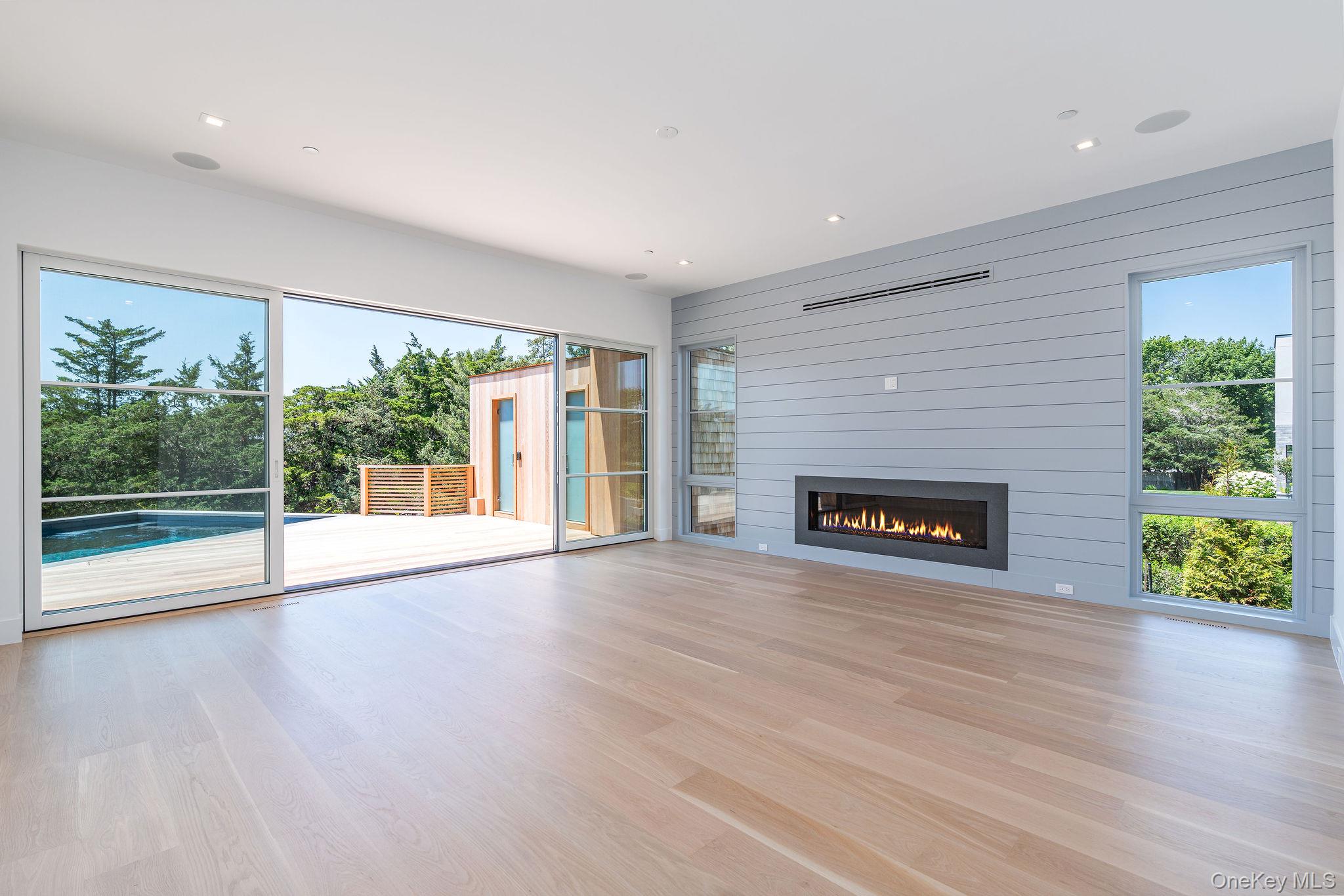 9 E Division Street Property Photo 19