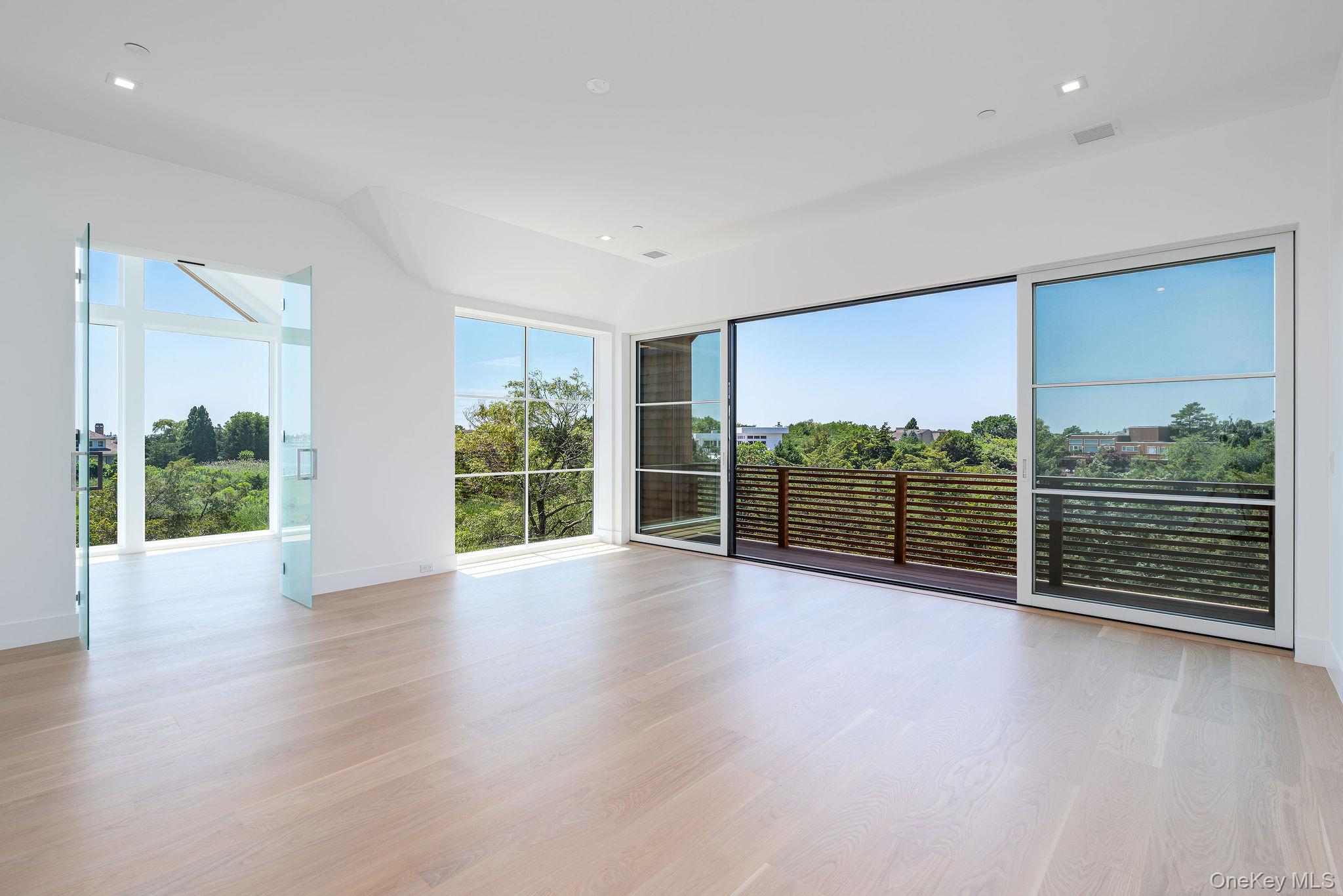 9 E Division Street Property Photo 28