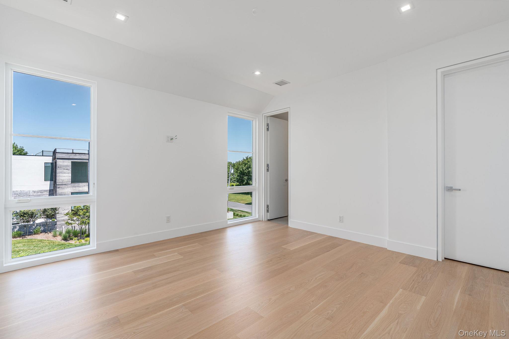 9 E Division Street Property Photo 42
