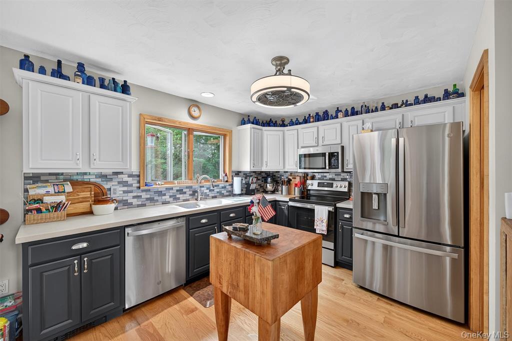 189 School House Road Property Photo 4