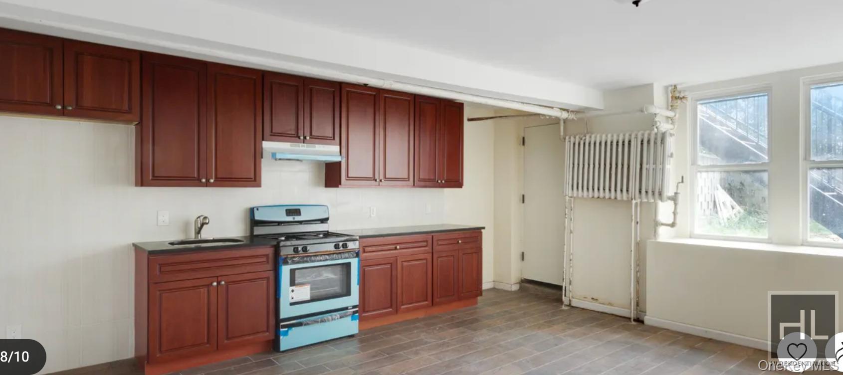 1534 Bryan Avenue Property Photo 4
