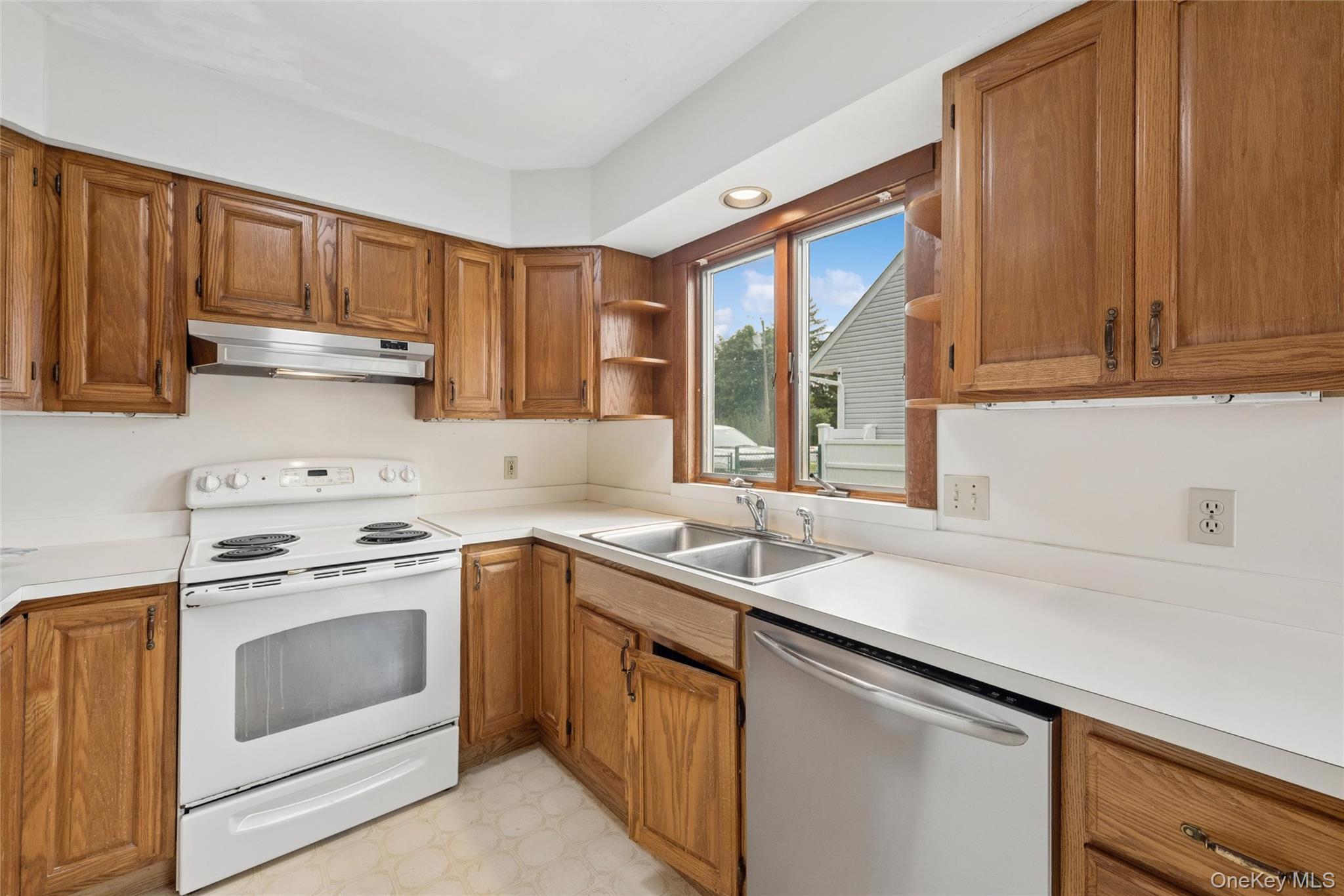 1 Heights Place Property Photo 8