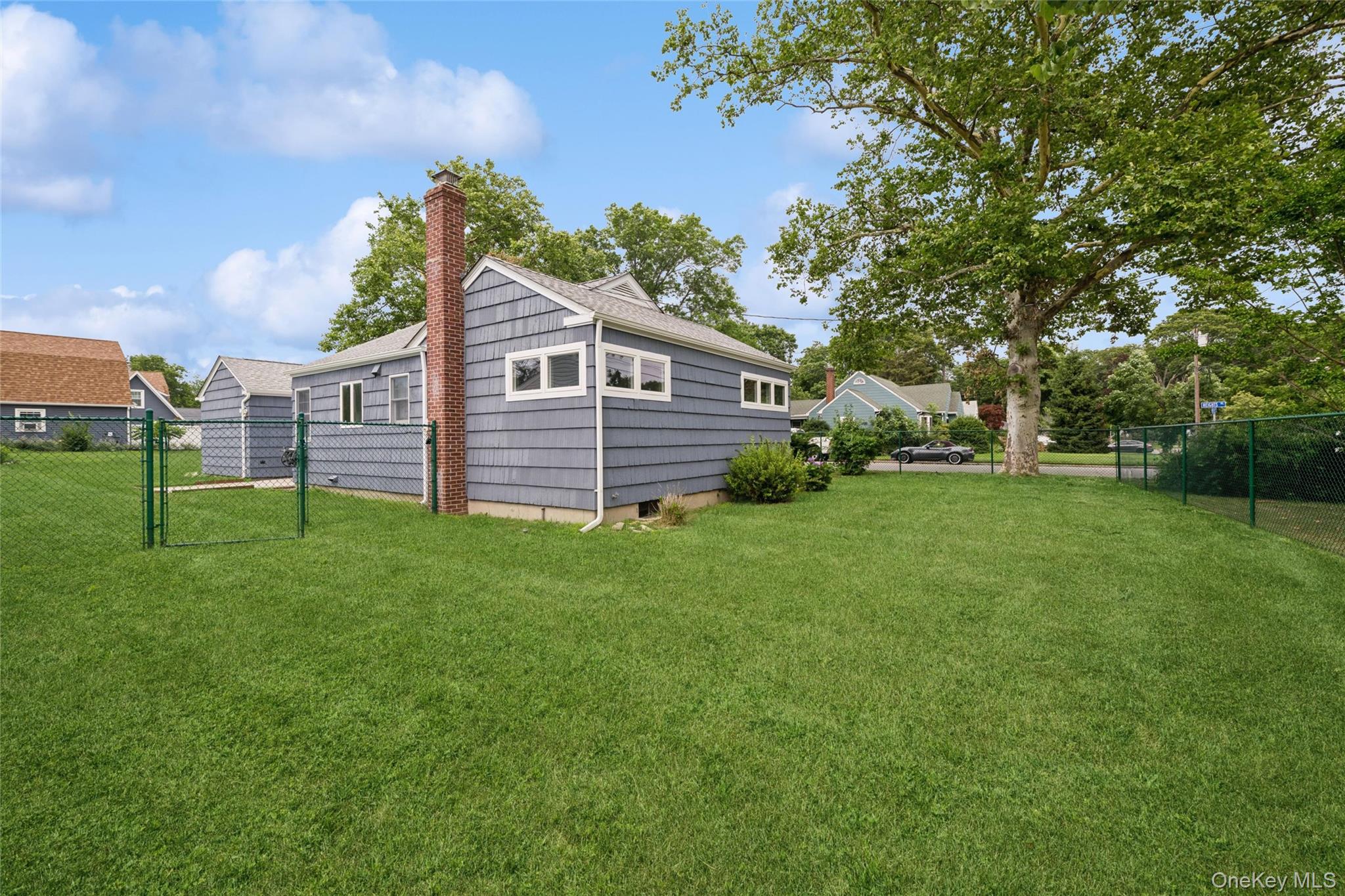 1 Heights Place Property Photo 13