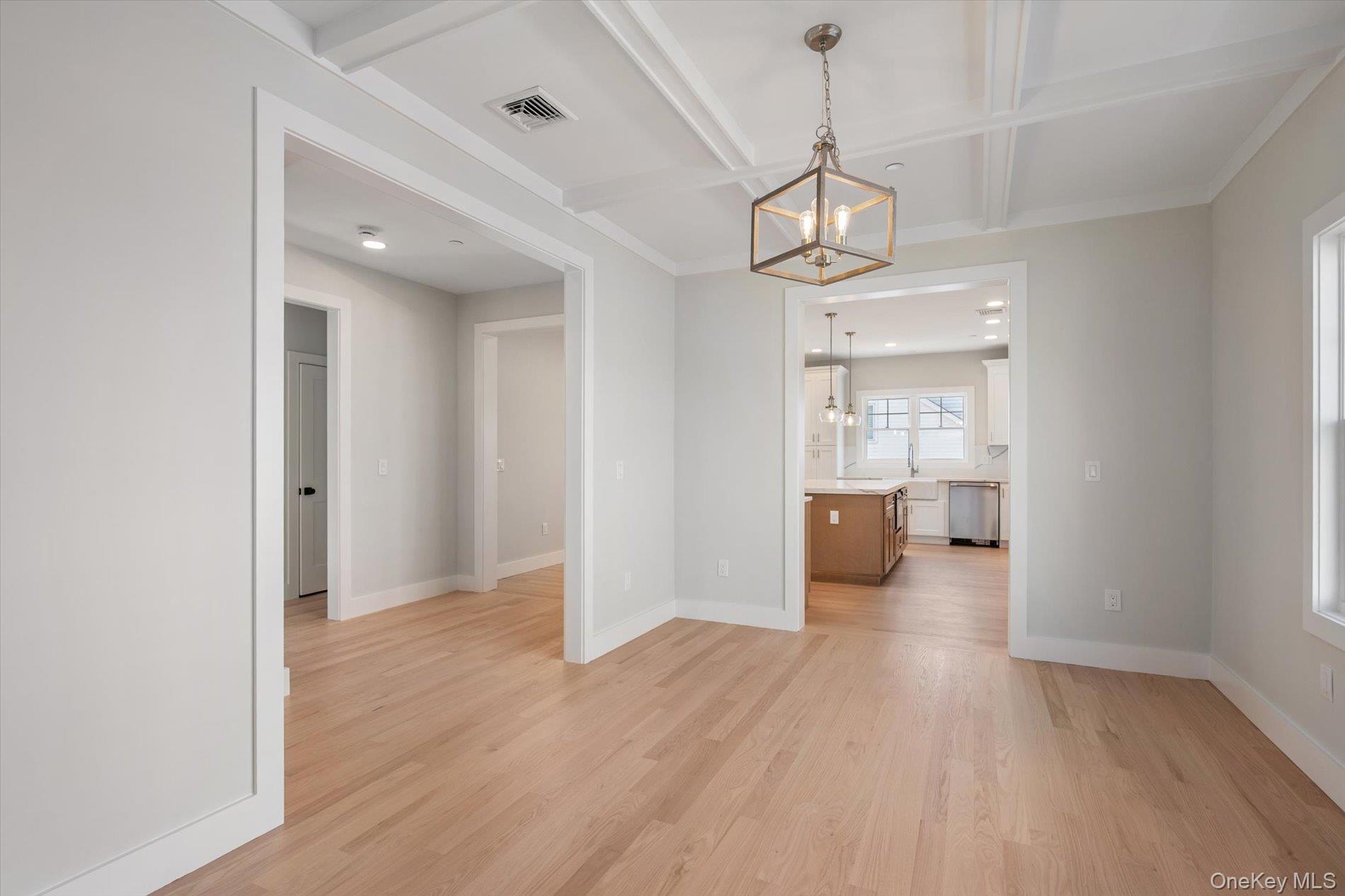 17 Island Parkway Property Photo 5