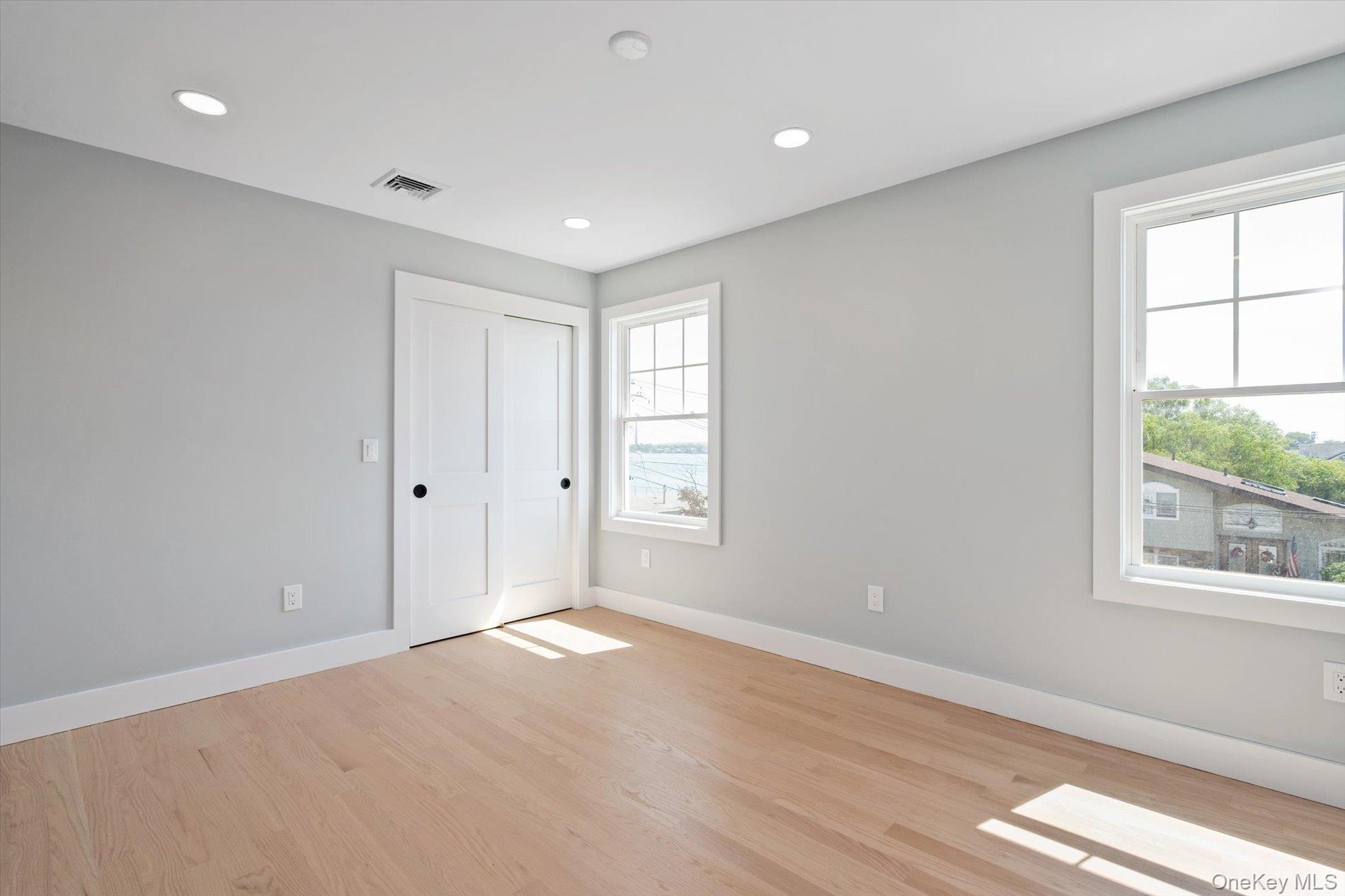 17 Island Parkway Property Photo 16