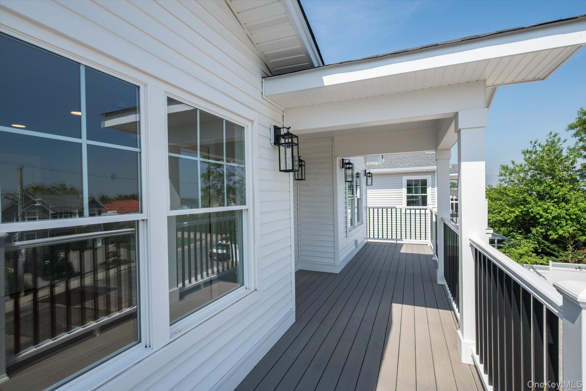 17 Island Parkway Property Photo 19