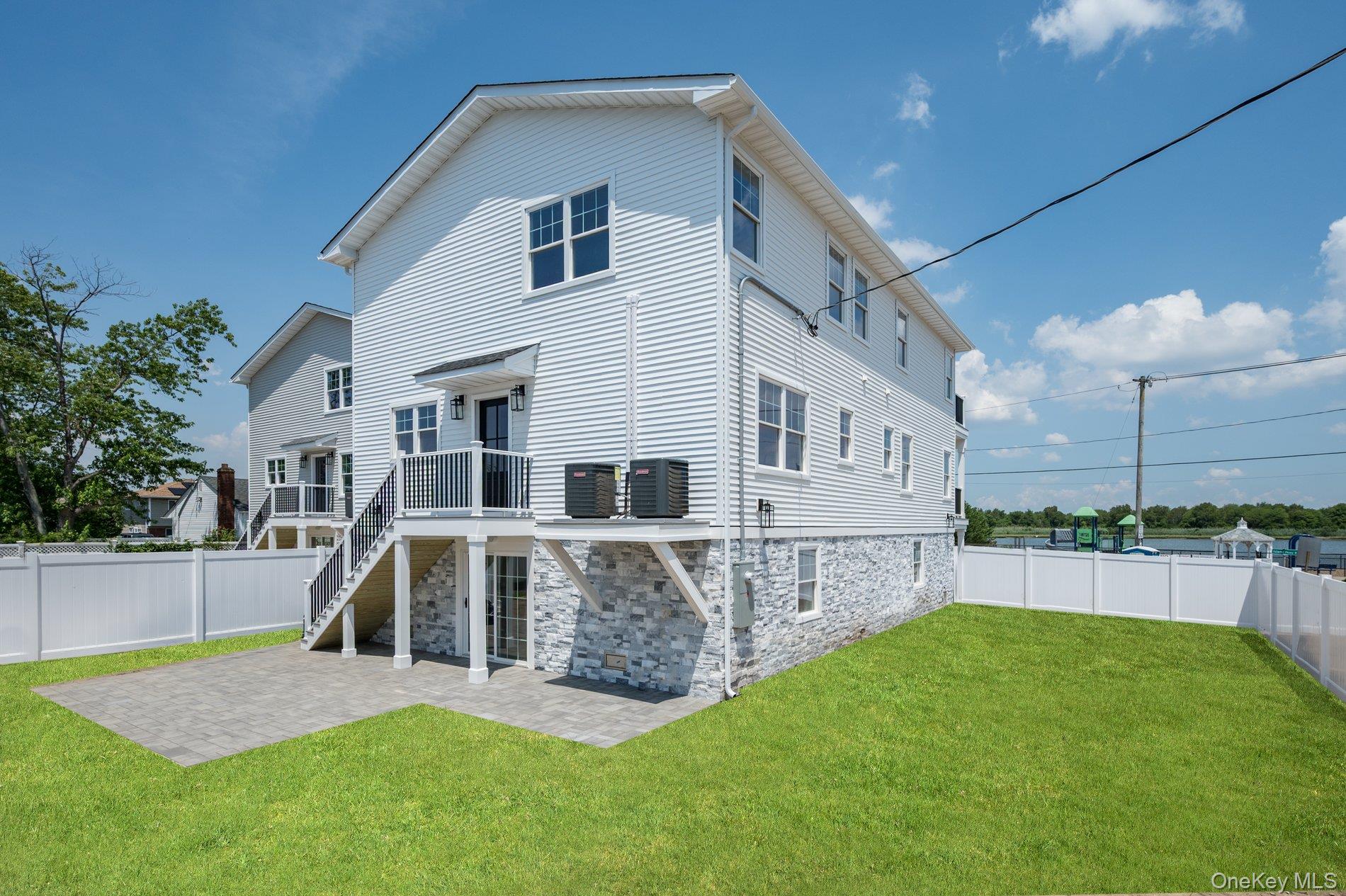 17 Island Parkway Property Photo 20