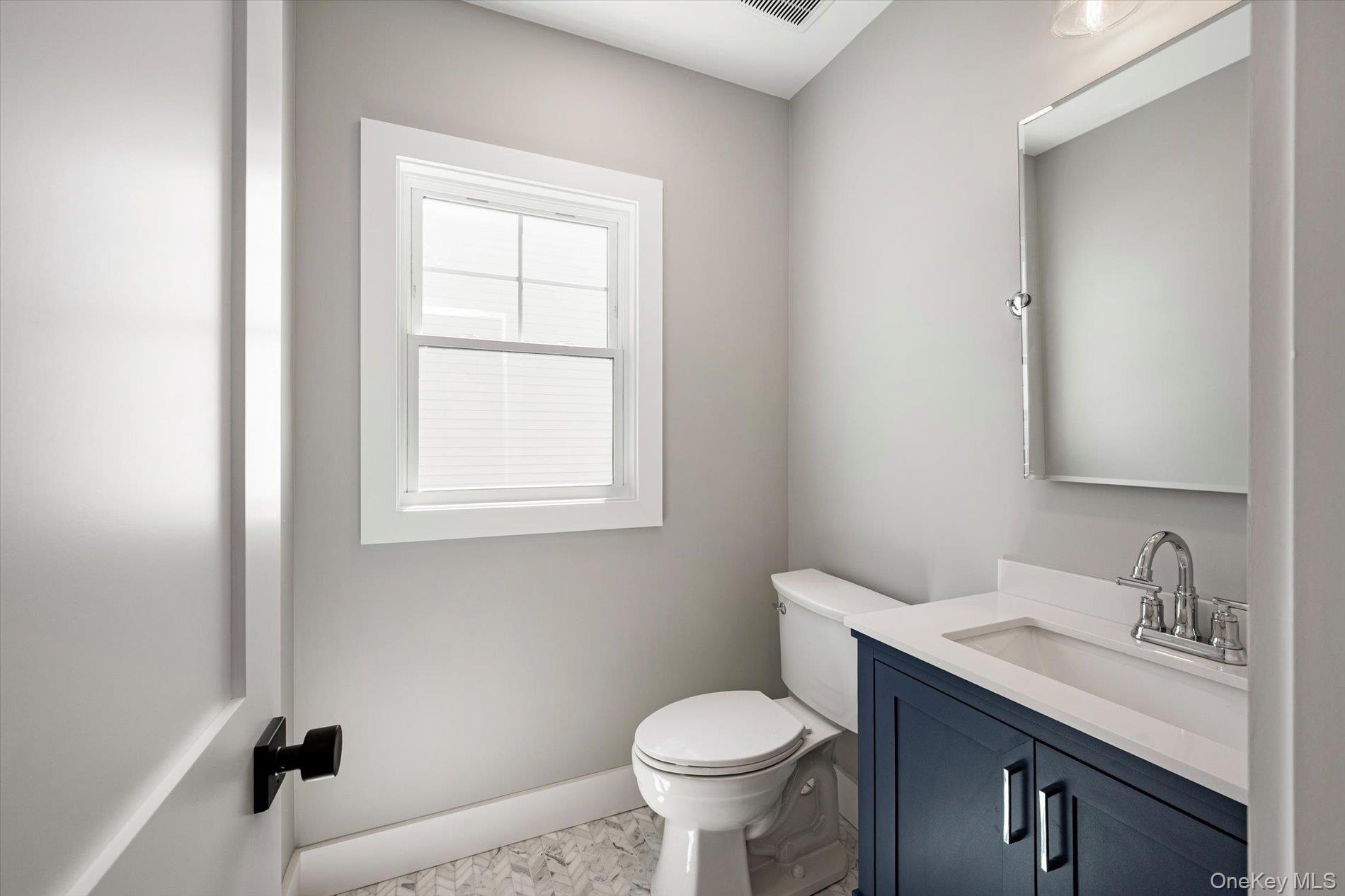 21 Island Parkway Property Photo 8