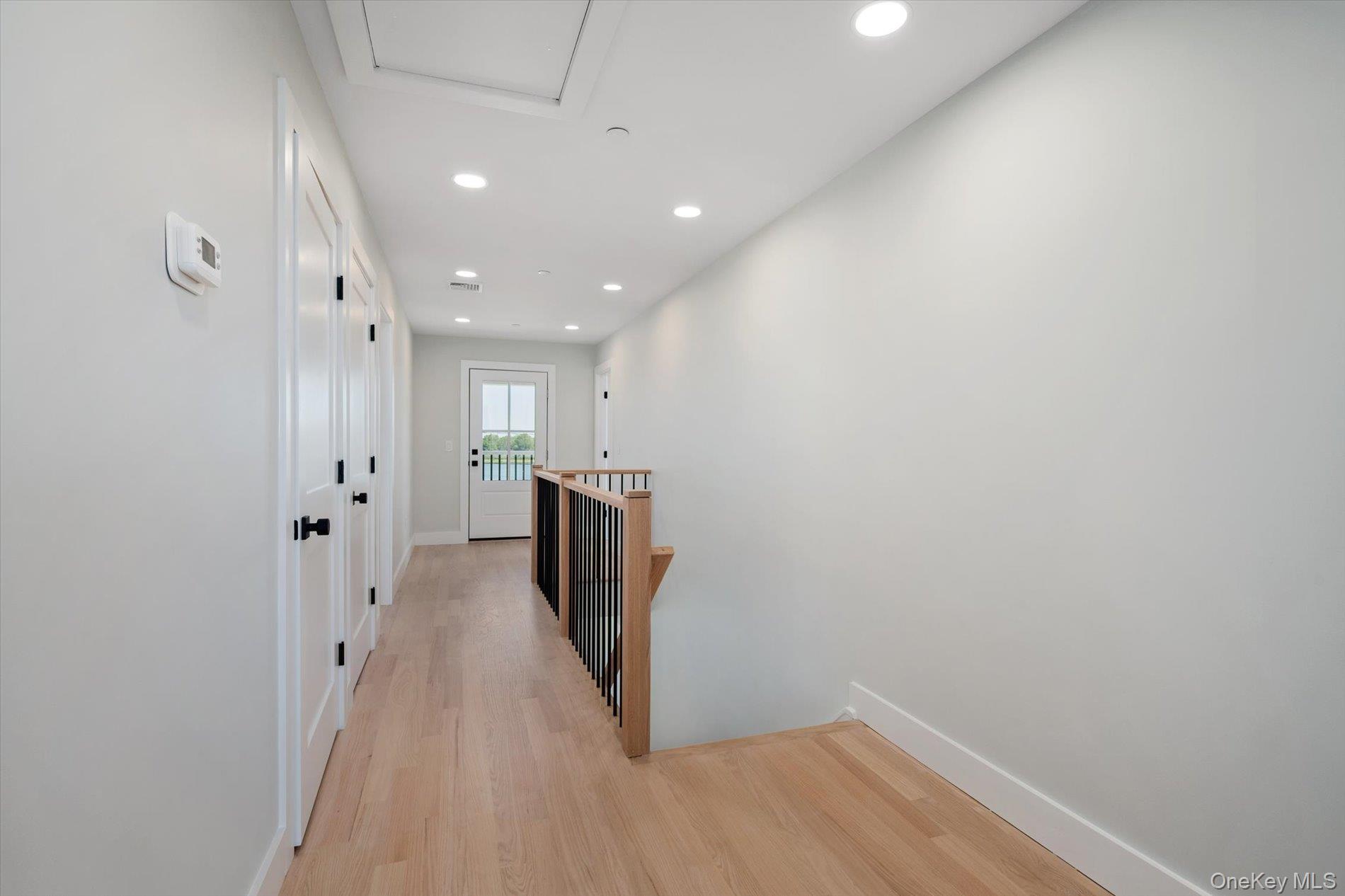 21 Island Parkway Property Photo 12