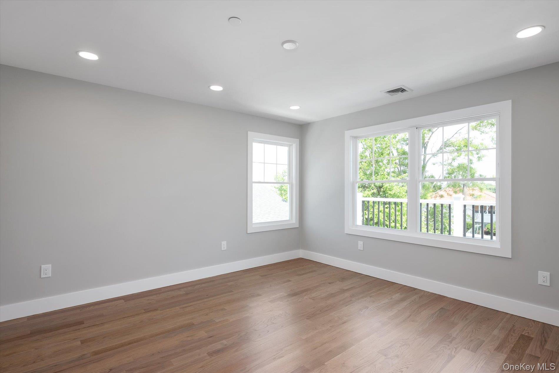 21 Island Parkway Property Photo 16