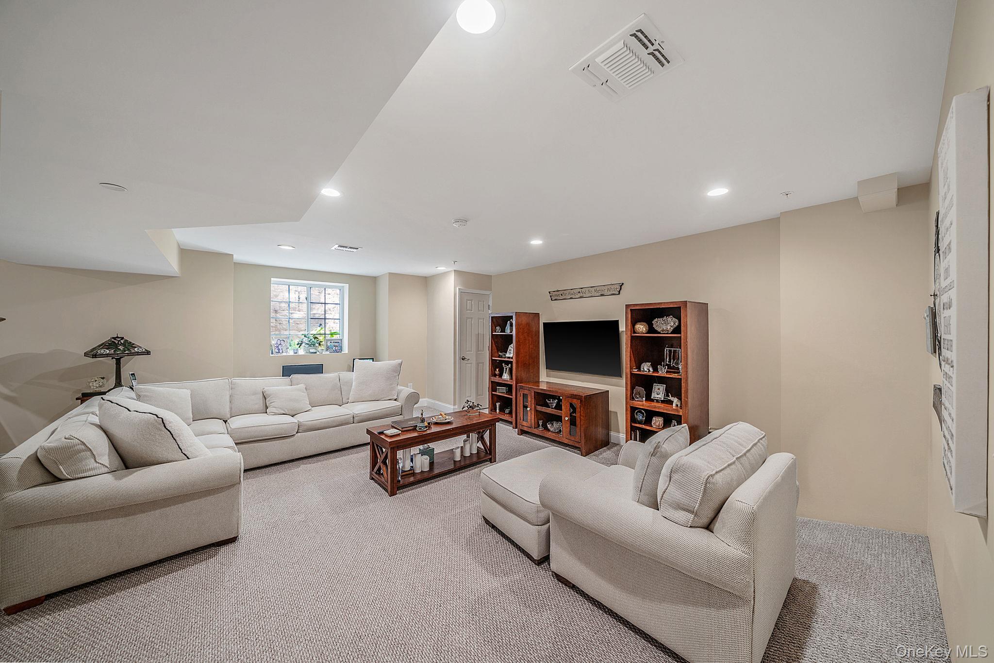 32 Avery Way Property Photo 19