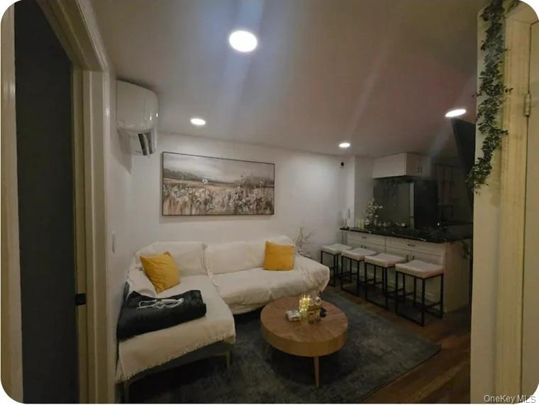 2276 Atlantic Avenue Property Photo 8