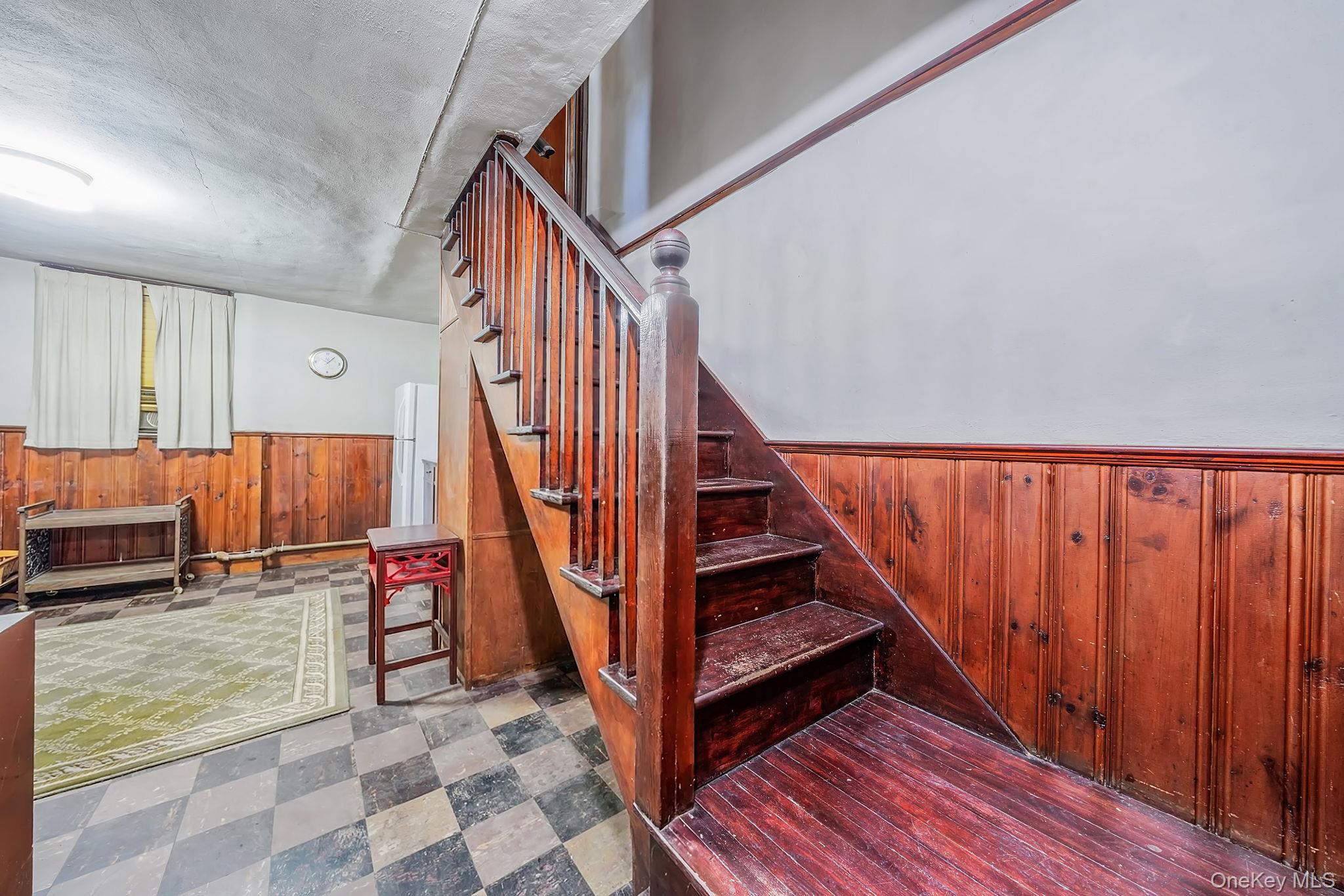 1621 Lurting Avenue Property Photo 17
