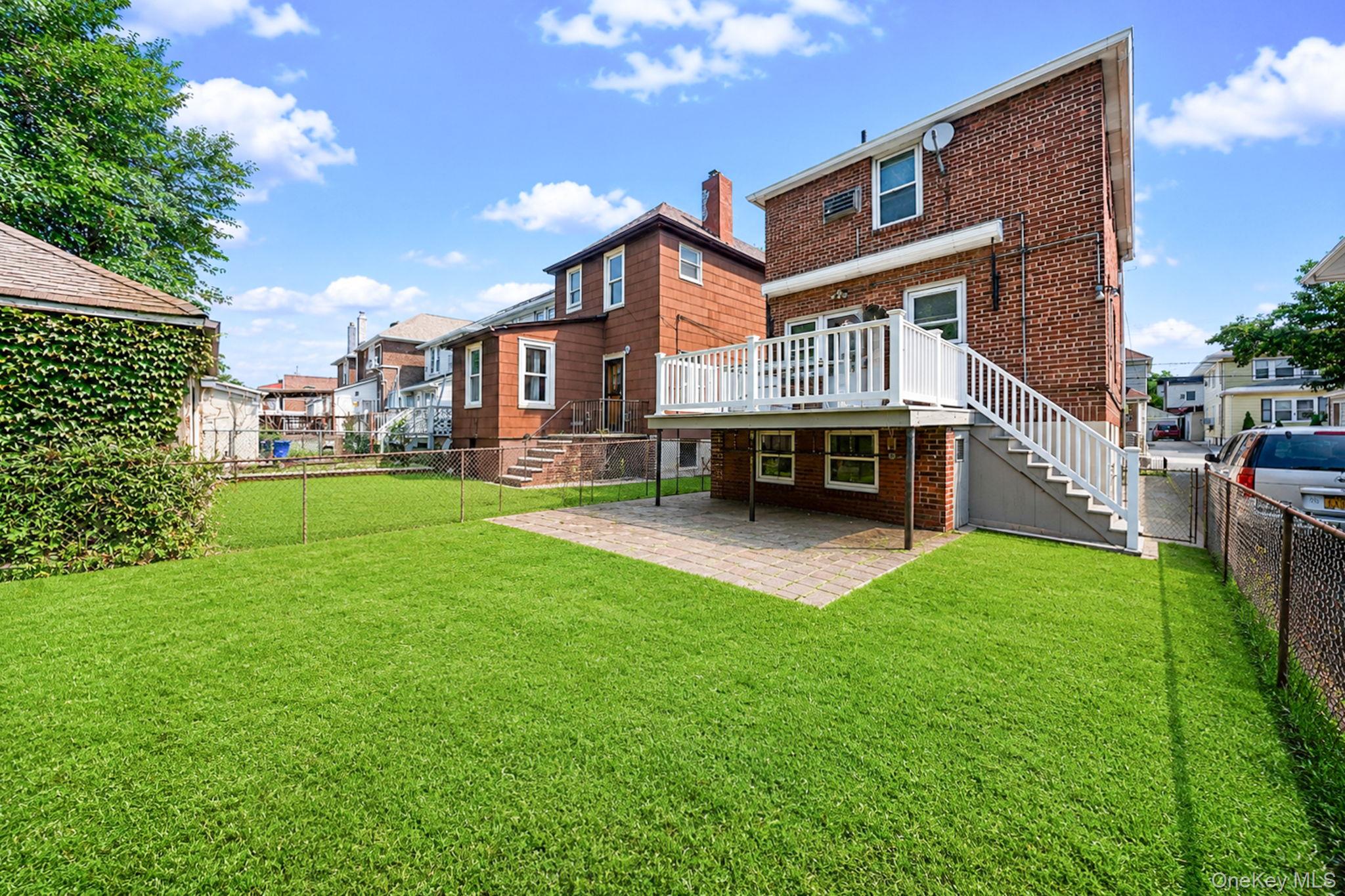 1621 Lurting Avenue Property Photo 23