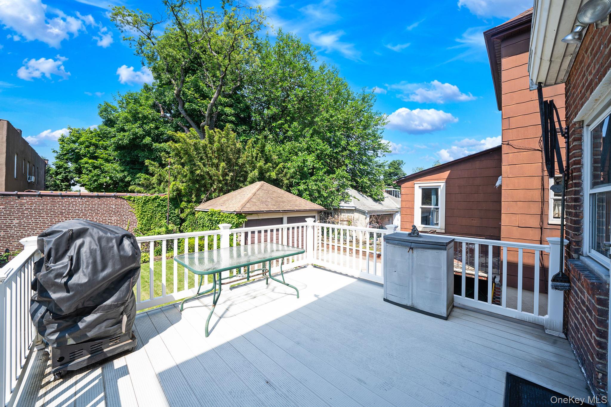 1621 Lurting Avenue Property Photo 26