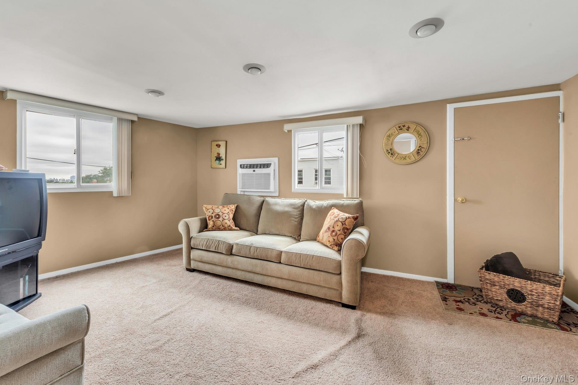 6417 Eliot Avenue Property Photo 20