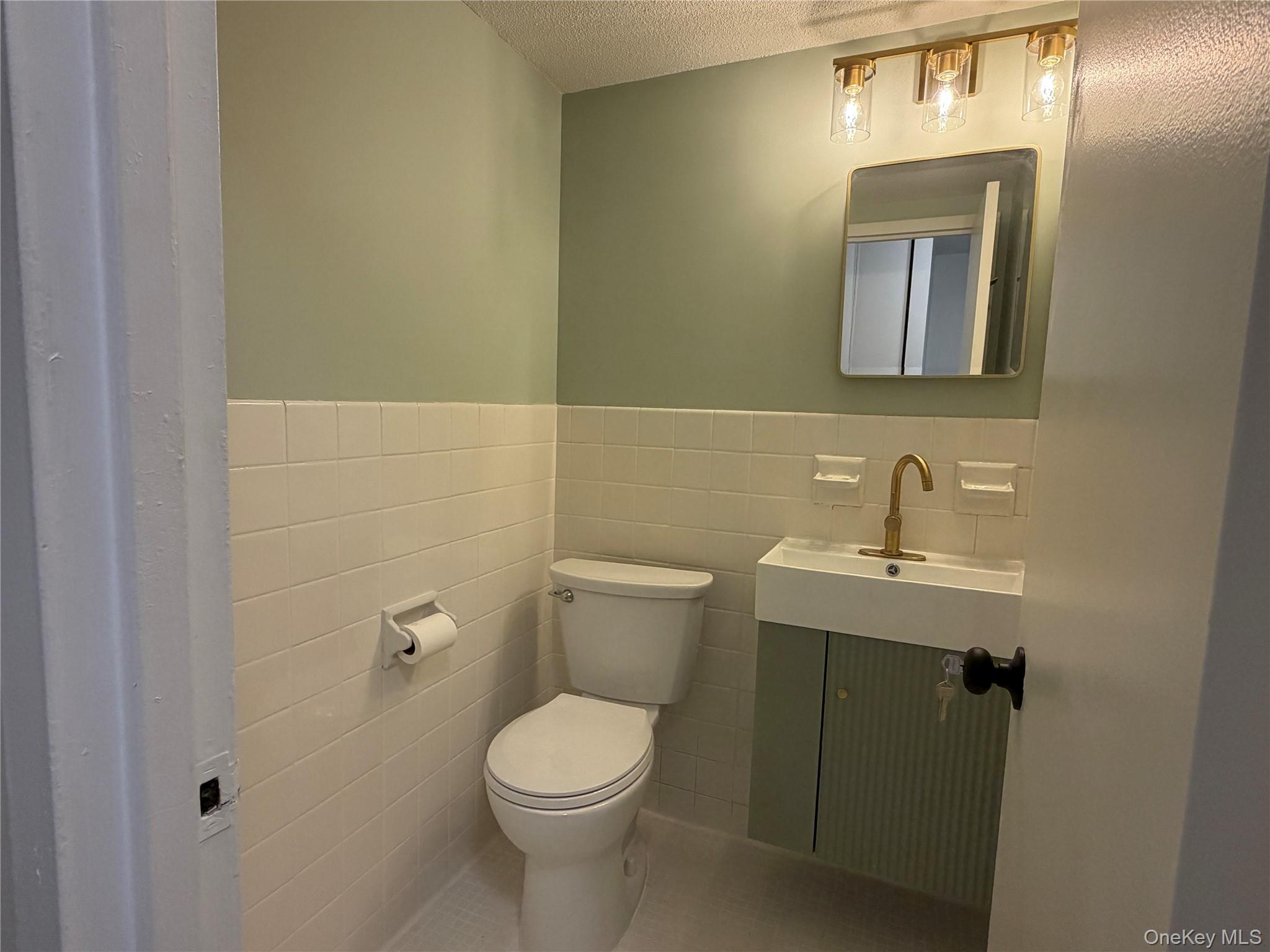 290 W 232nd Street 4f Property Photo 8