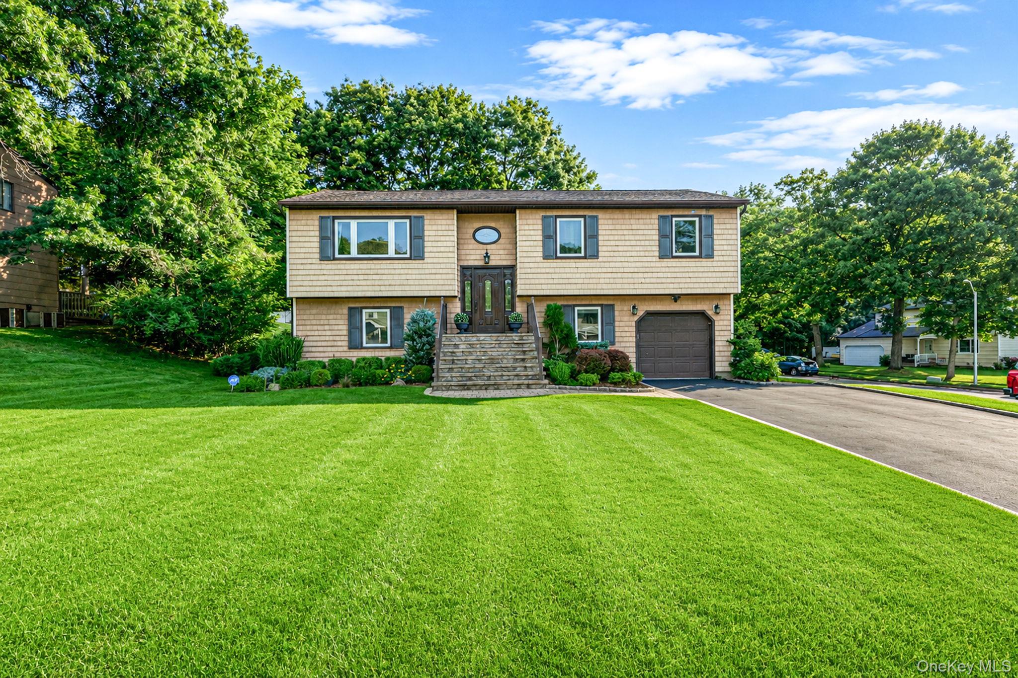 37 Oak Forest Drive Property Photo 1