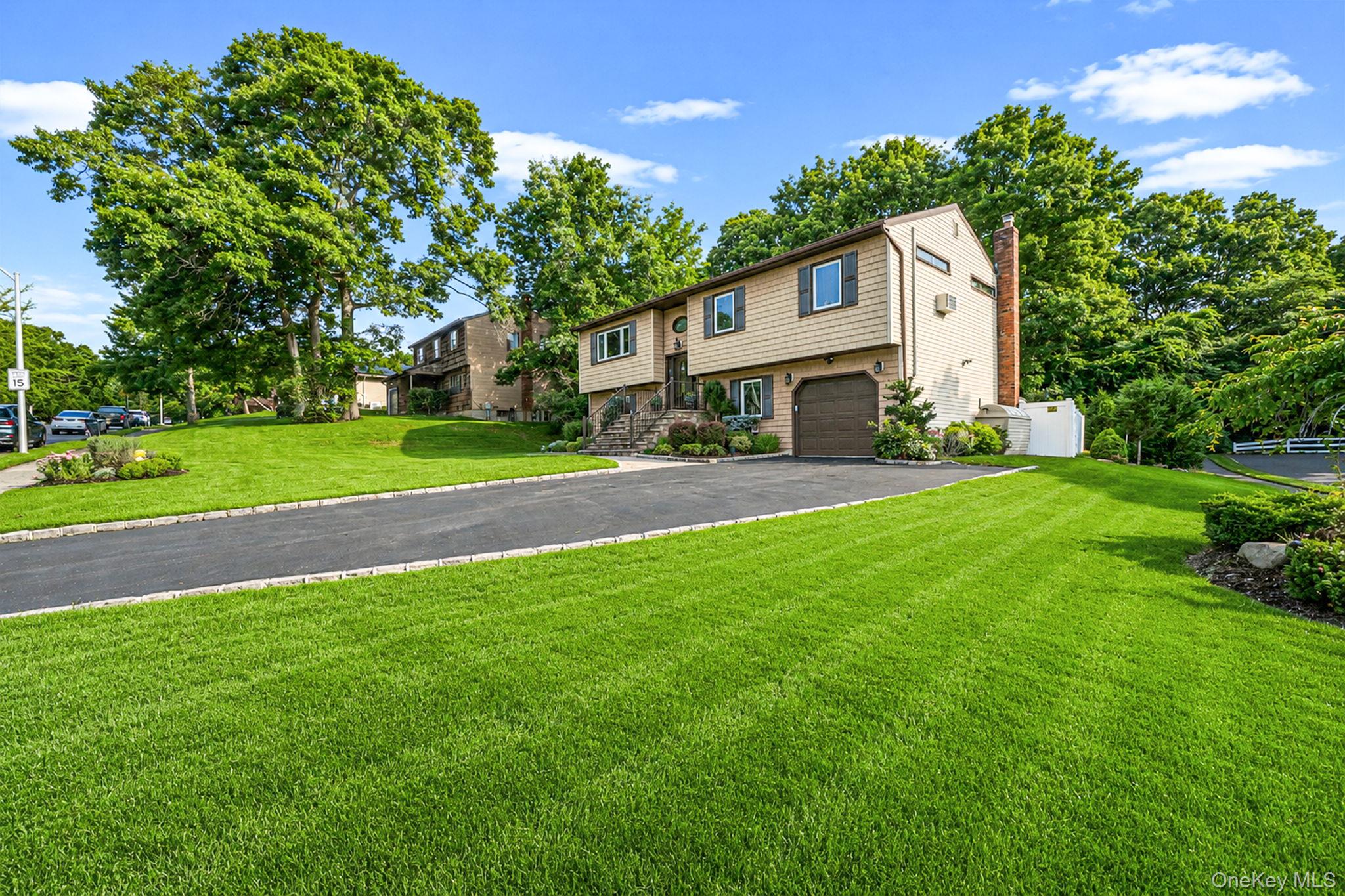 37 Oak Forest Drive Property Photo 3