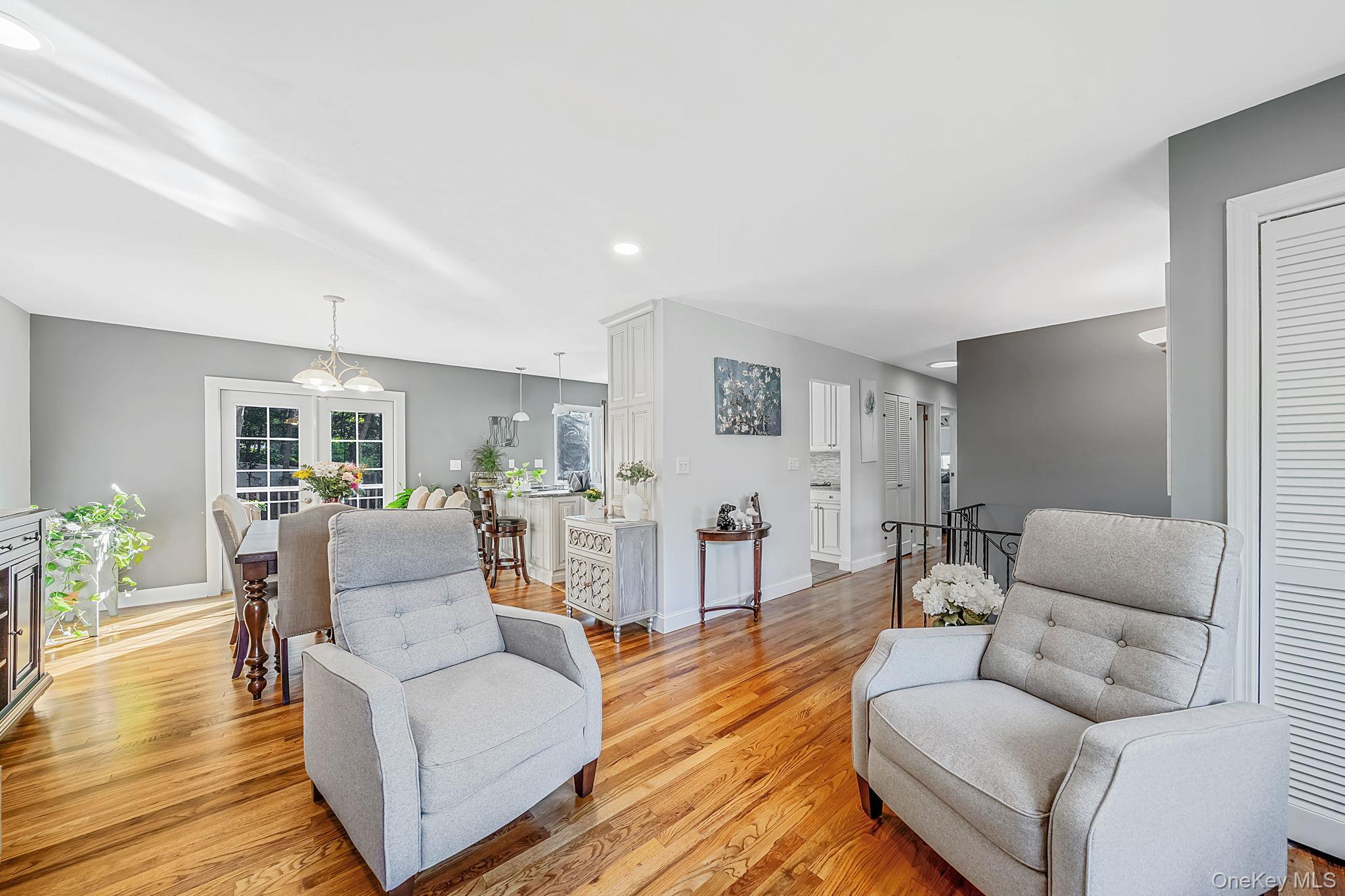 37 Oak Forest Drive Property Photo 8