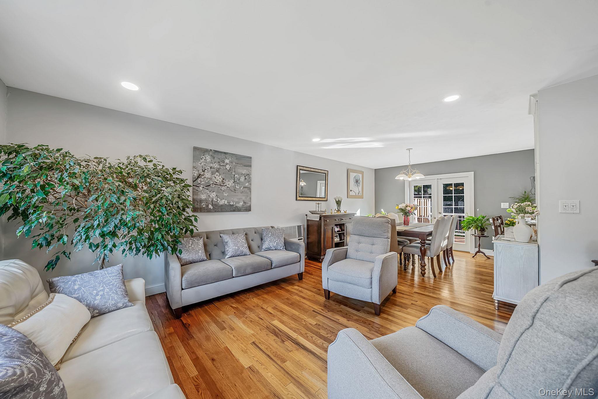 37 Oak Forest Drive Property Photo 15