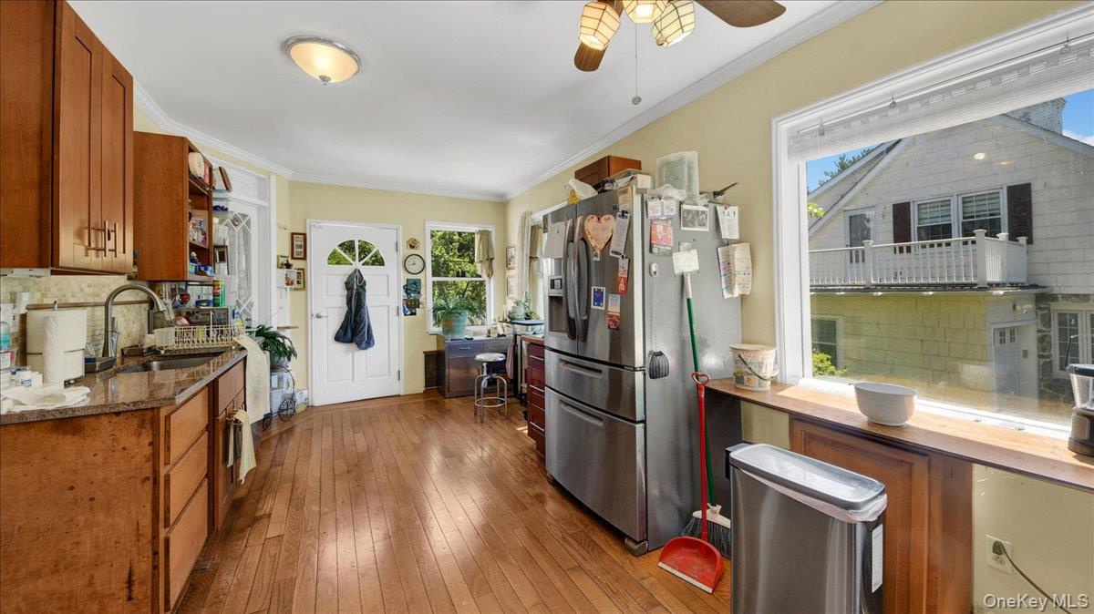 228 Weyman Avenue Property Photo 8