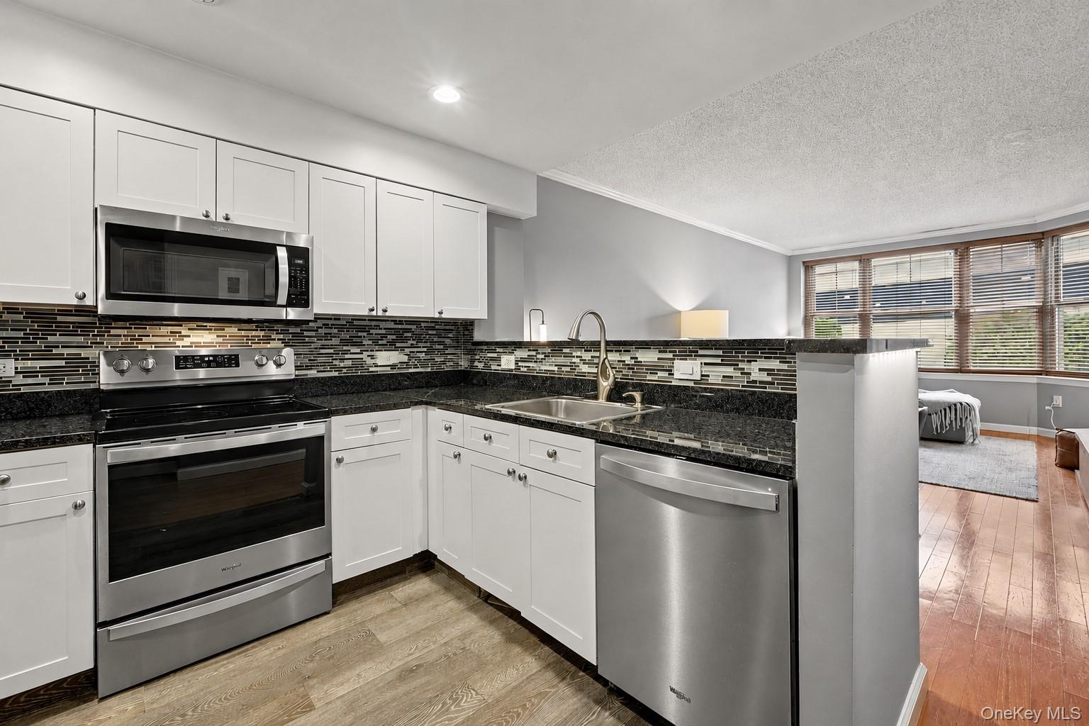 300 Mamaroneck Avenue 419 Property Photo 6