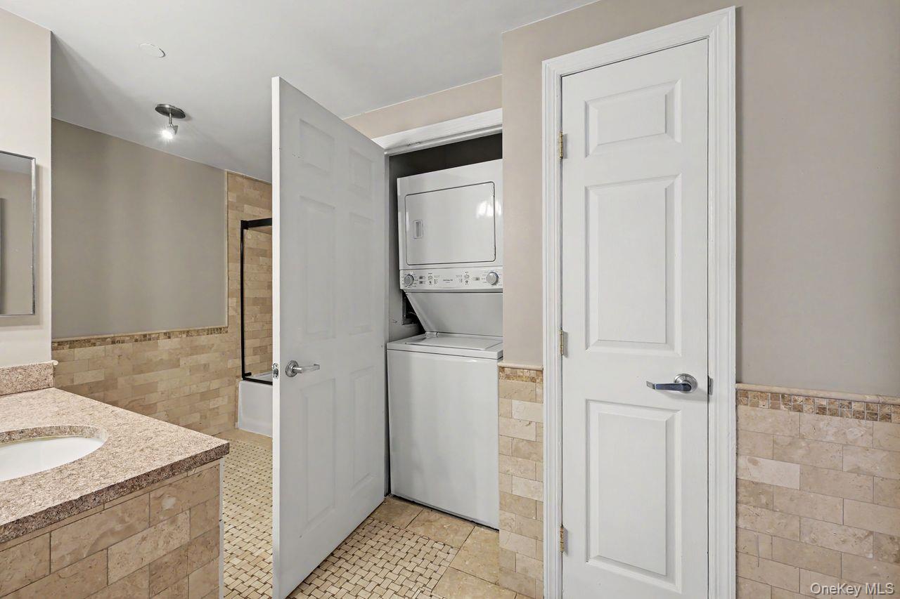 300 Mamaroneck Avenue 419 Property Photo 16