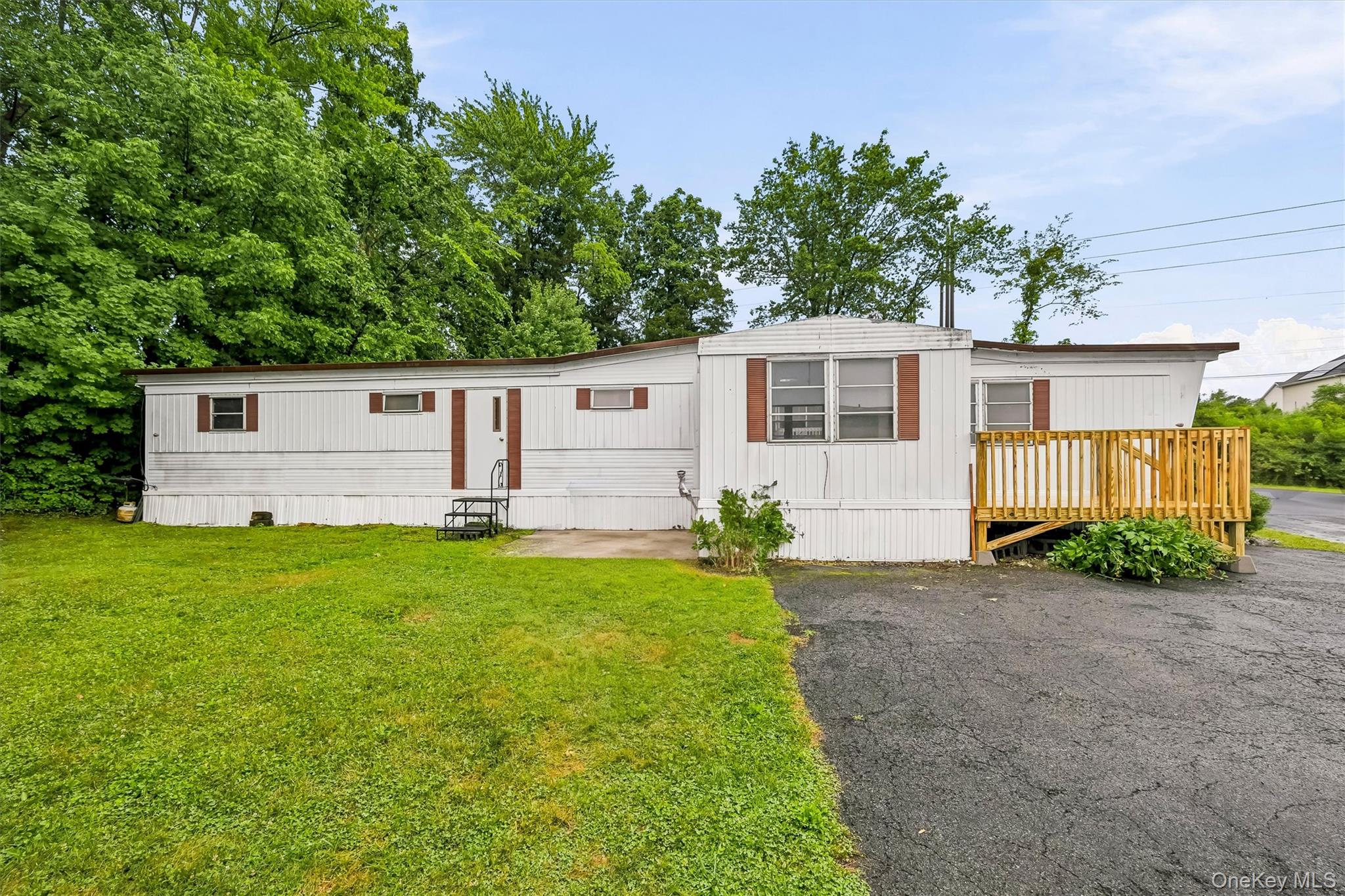 327 Currycross Road Property Photo 1