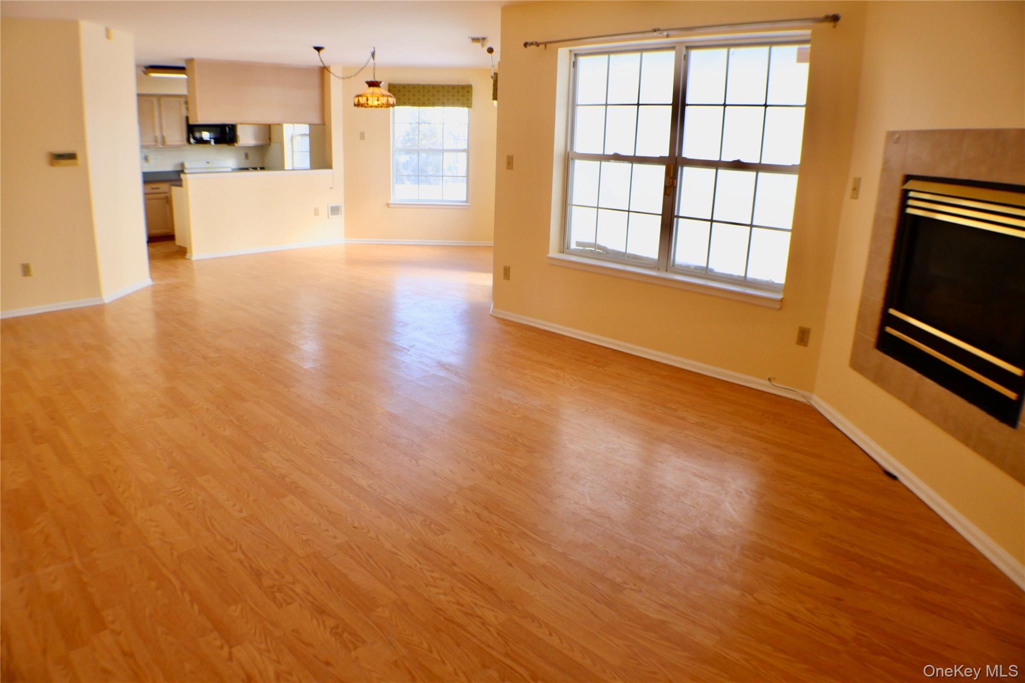 305 Gazebo Court Property Photo 2
