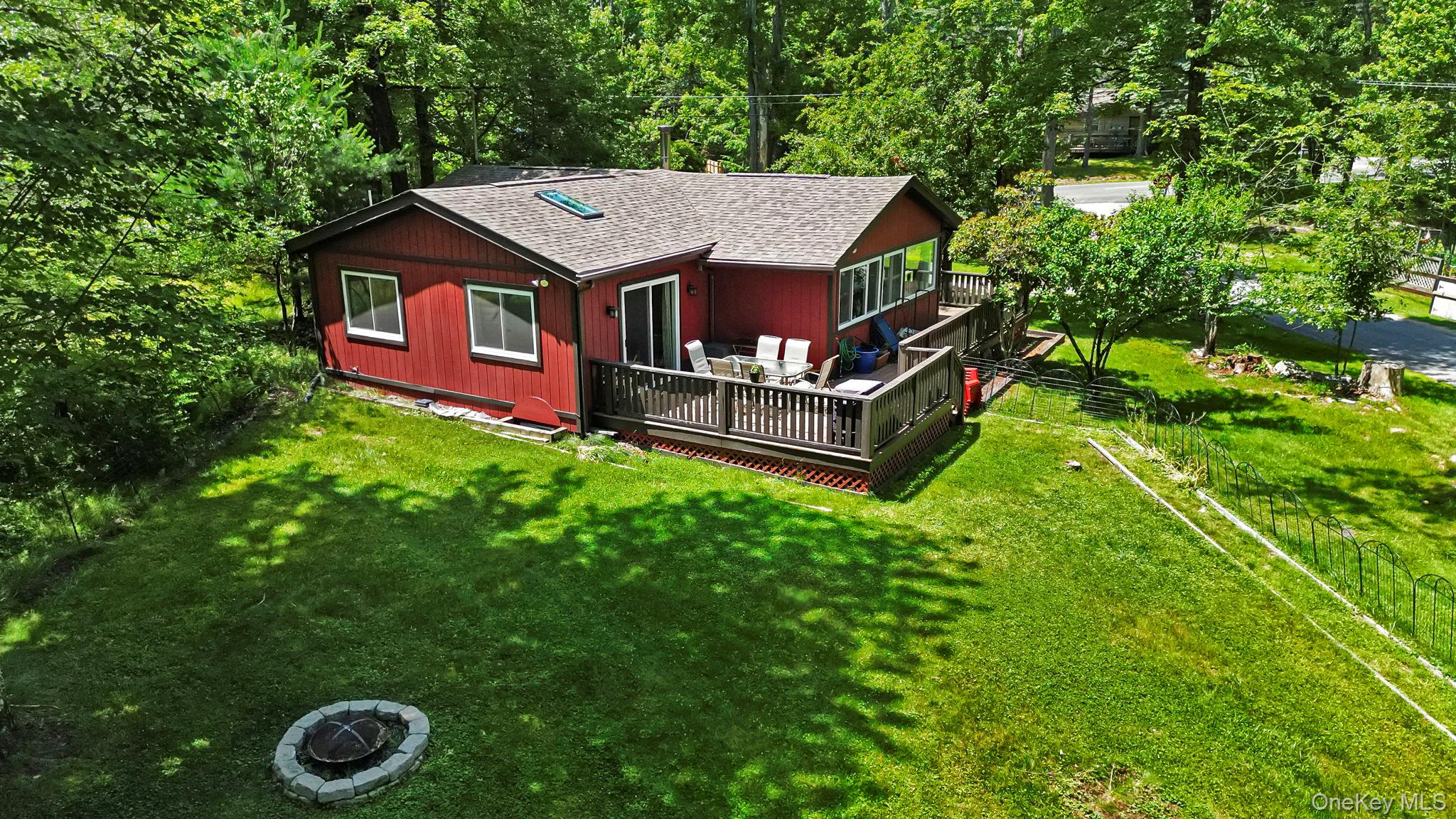 6 Berkshire Trail Property Photo 37