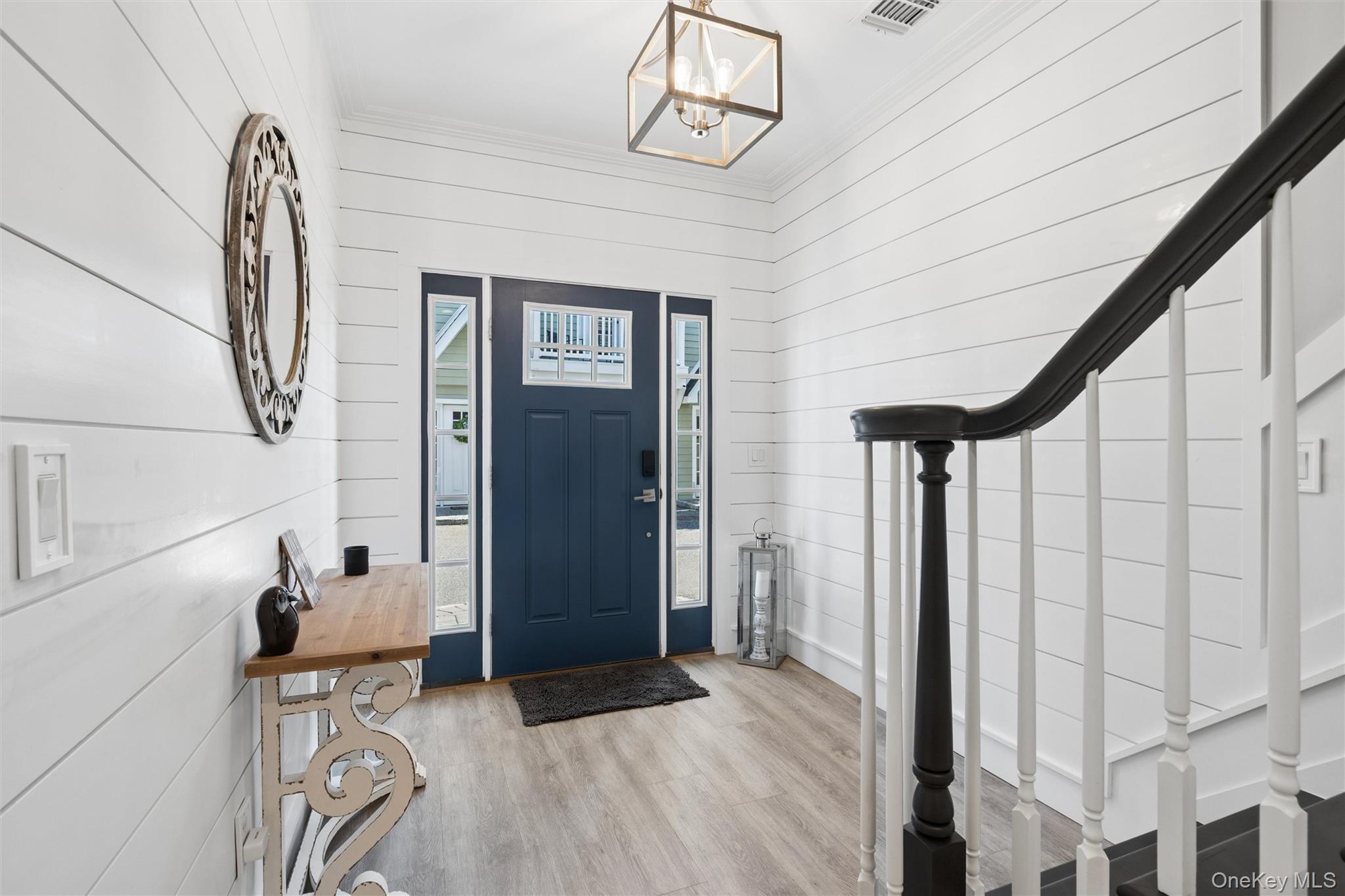 10 Hearthstone Court Property Photo 4