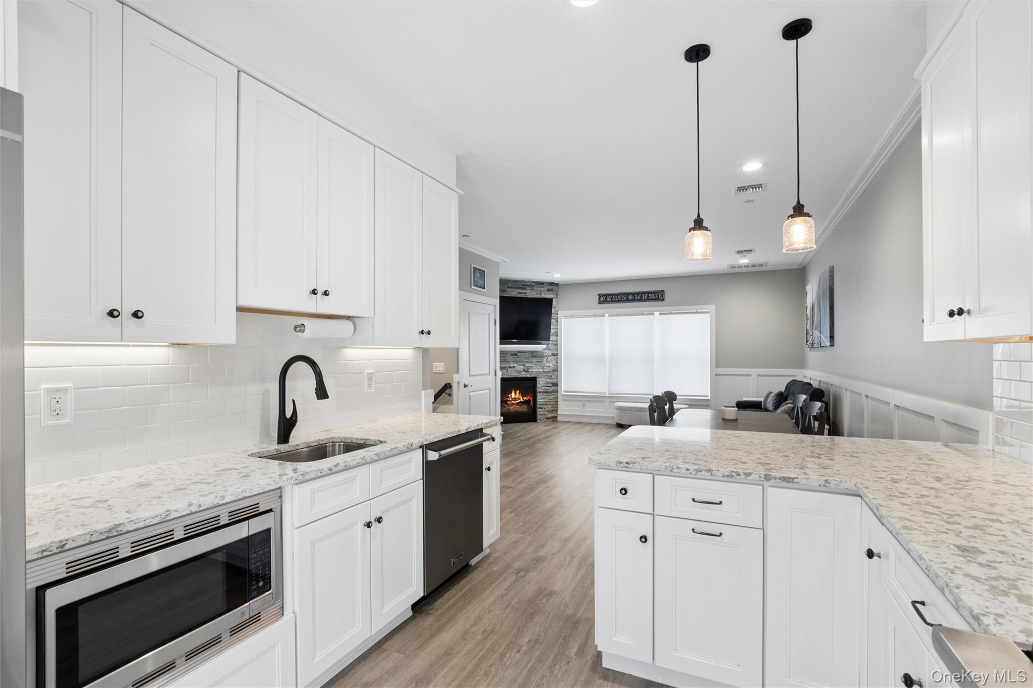 10 Hearthstone Court Property Photo 10