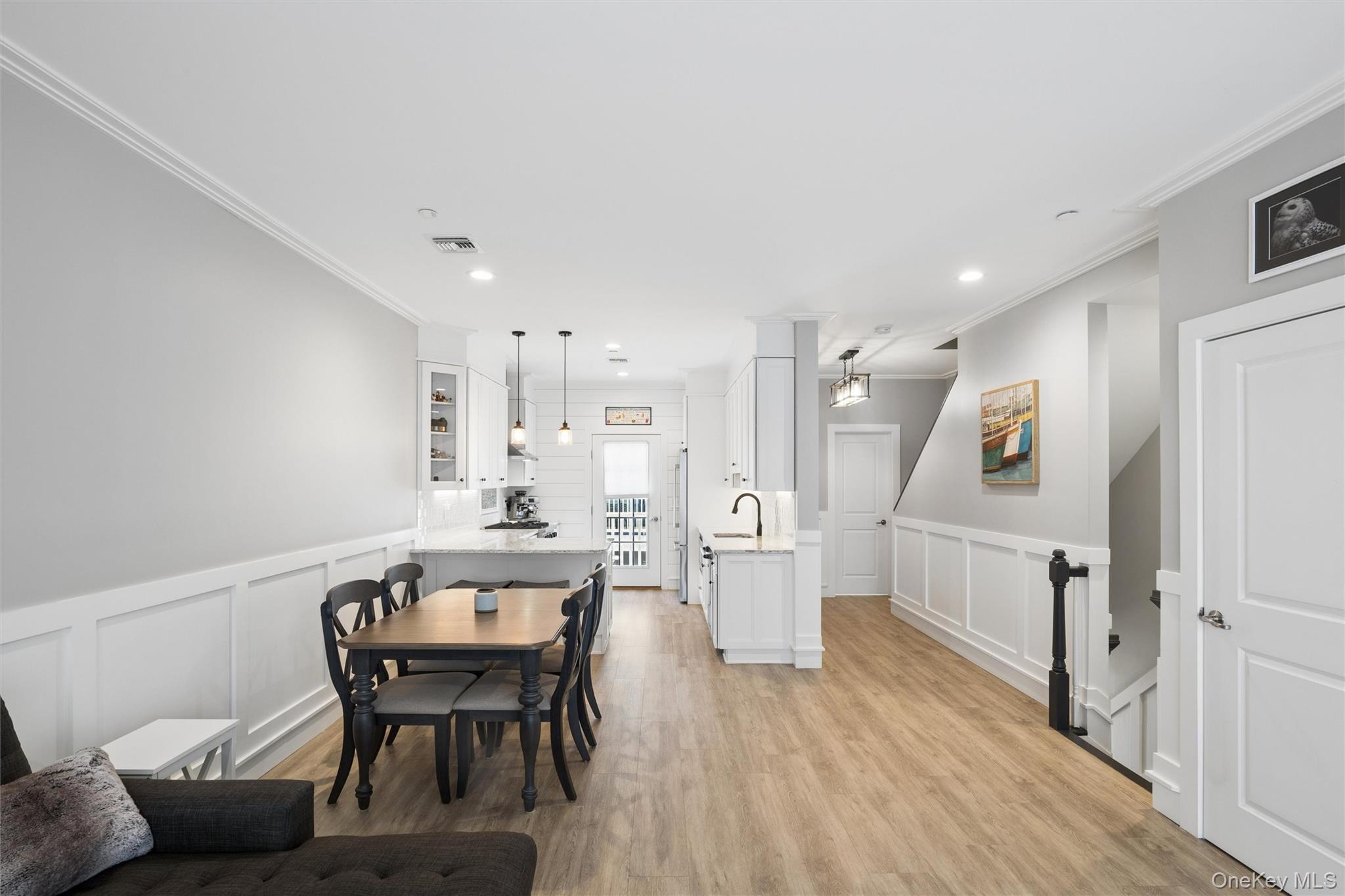 10 Hearthstone Court Property Photo 12