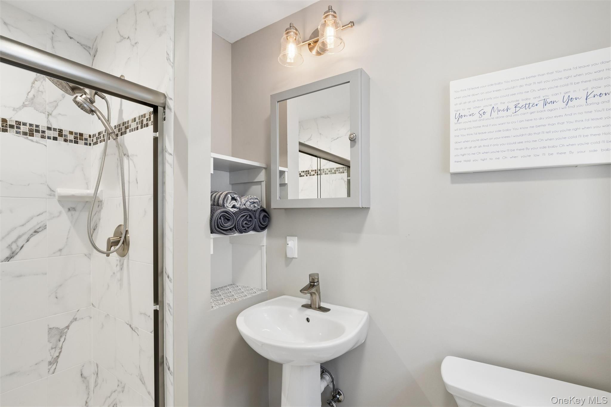 10 Hearthstone Court Property Photo 23