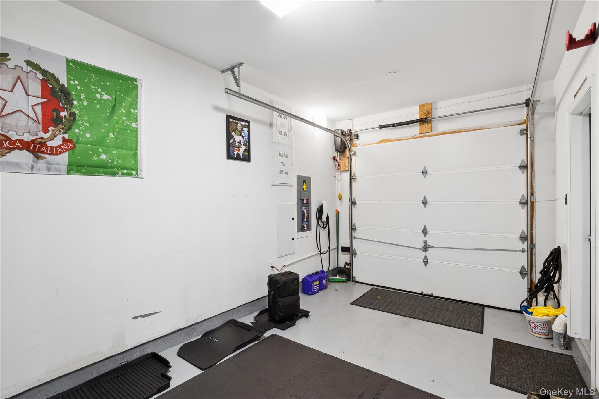 10 Hearthstone Court Property Photo 28